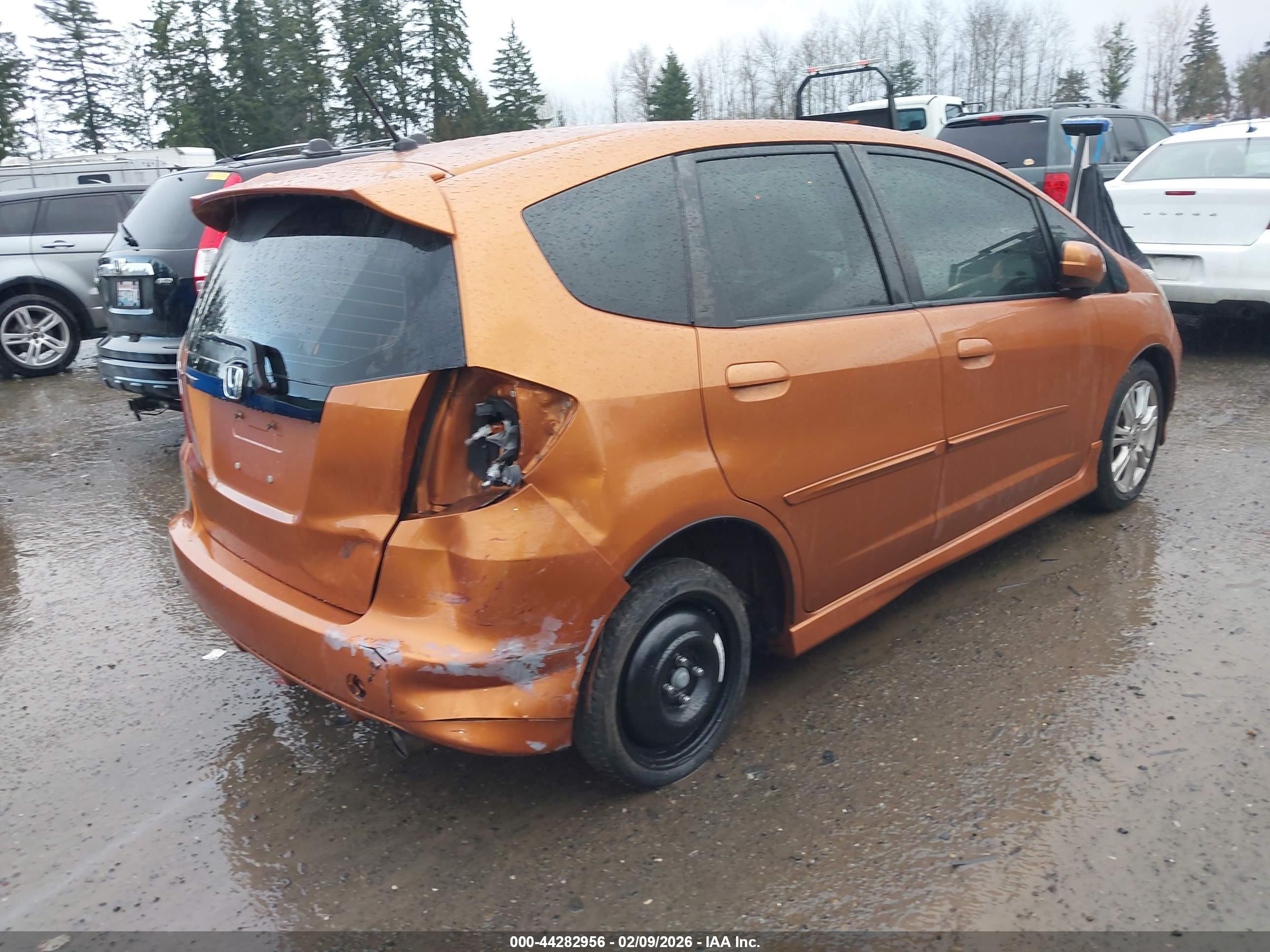 HONDA FIT image 4
