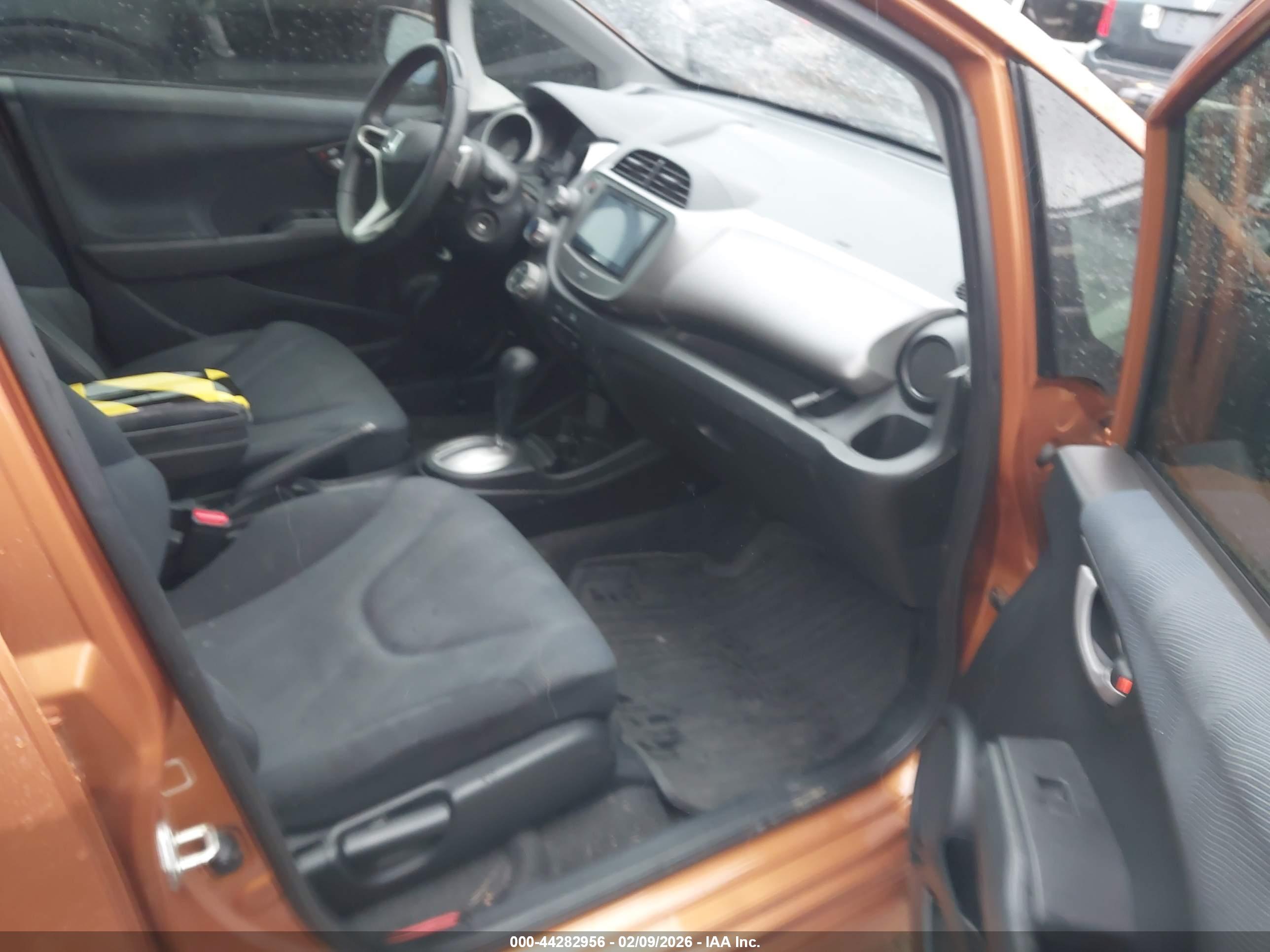 HONDA FIT image 5