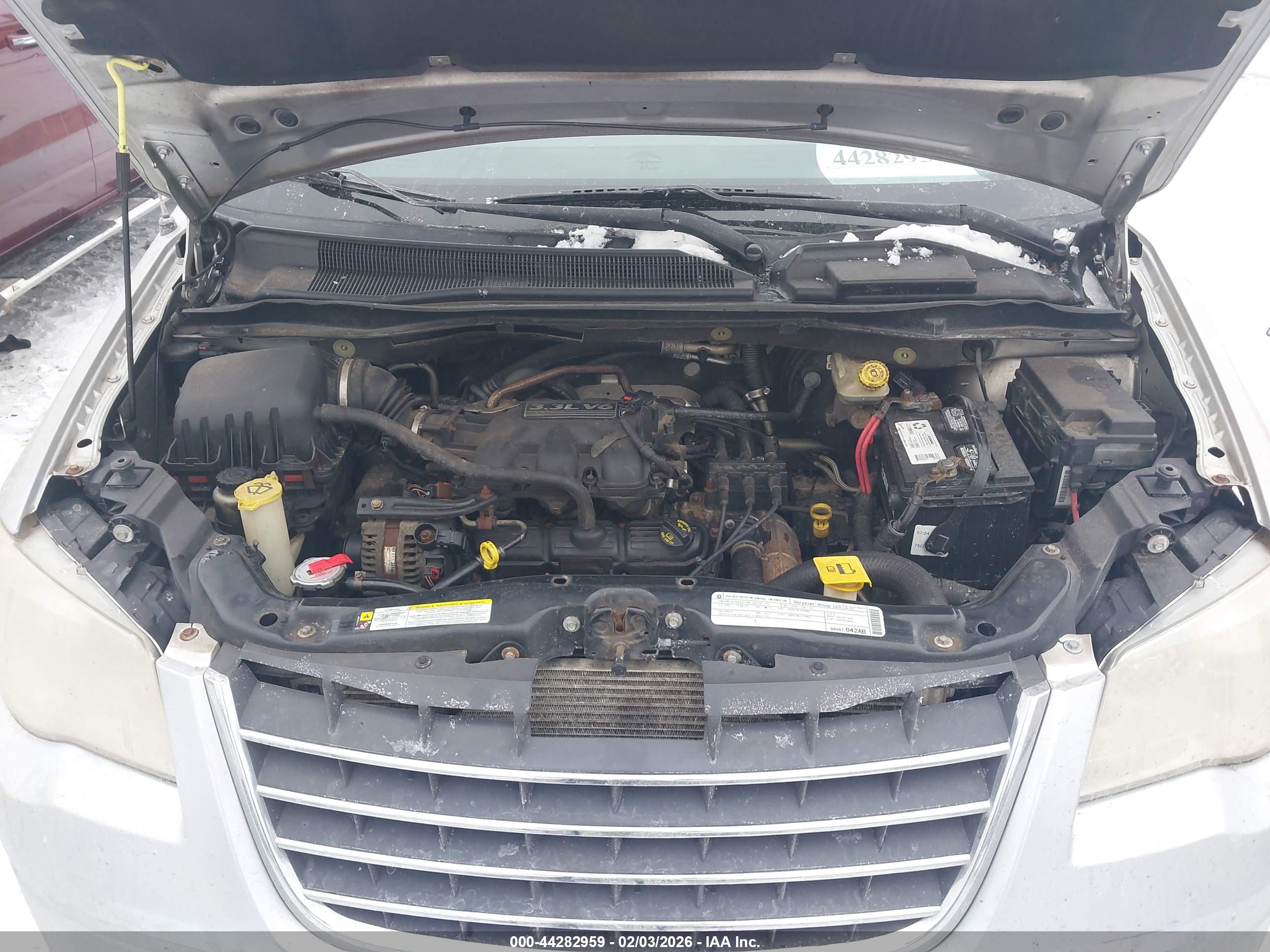 CHRYSLER TOWN image 10