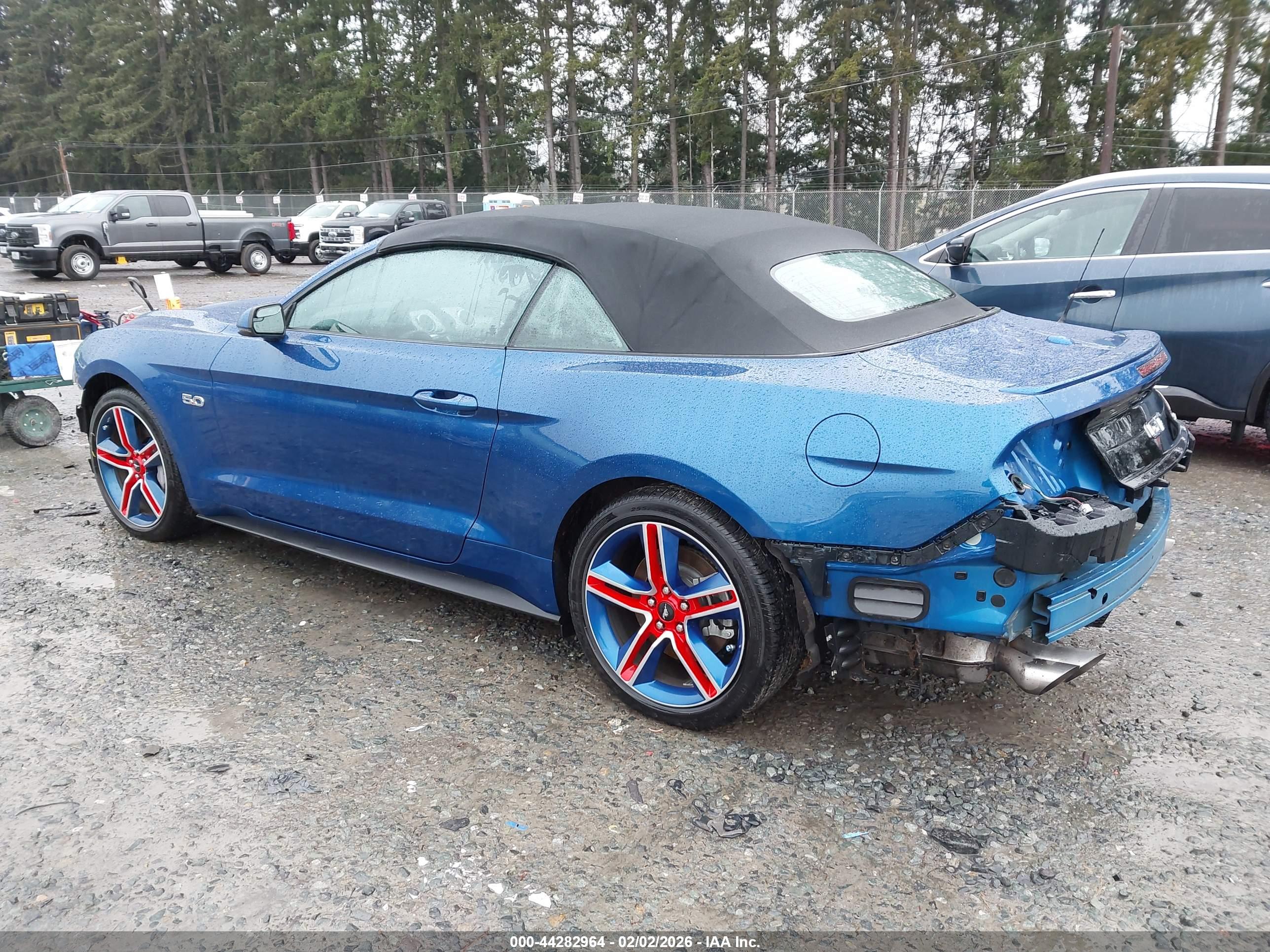 FORD MUSTANG image 3