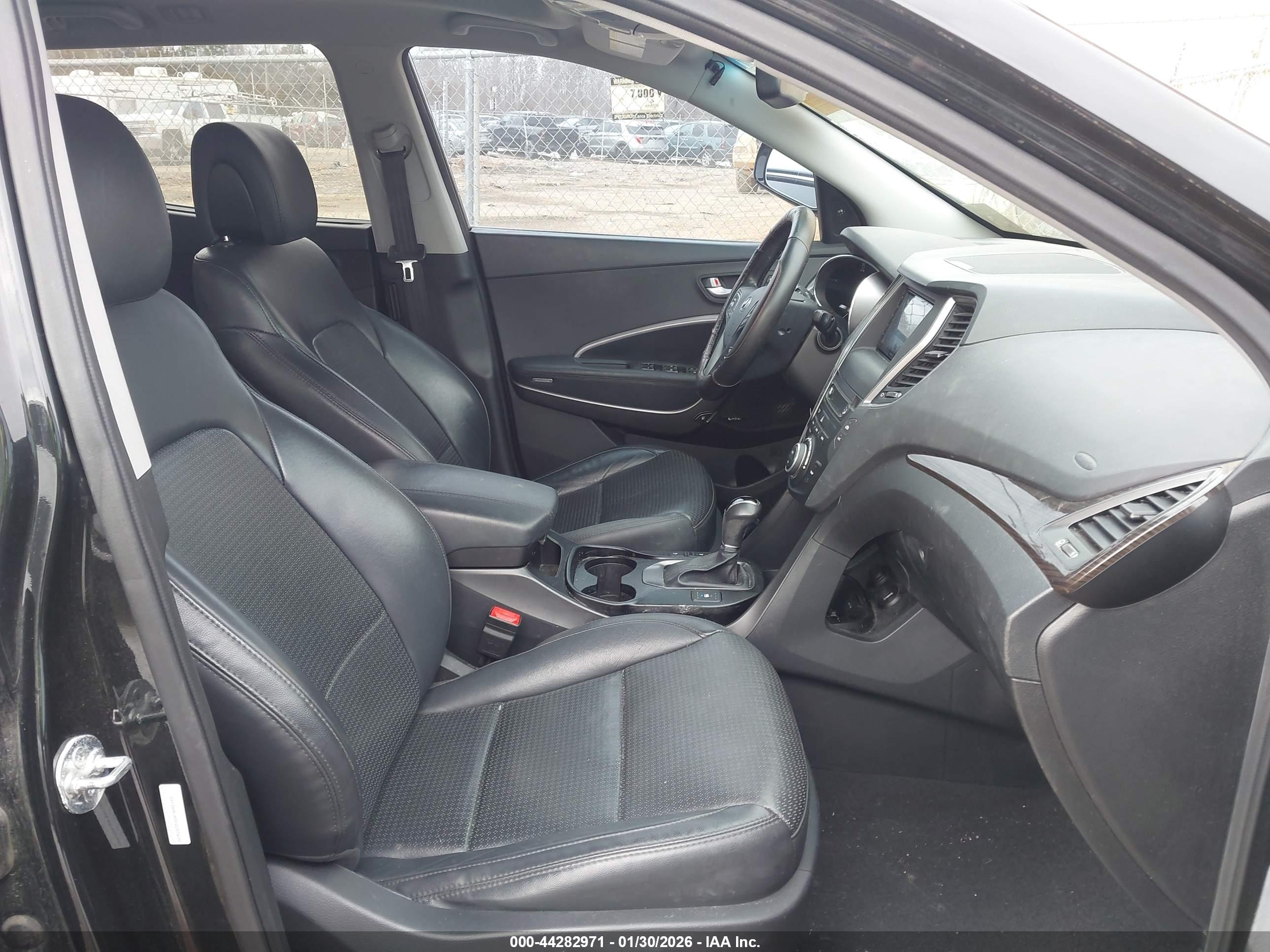 HYUNDAI SANTA image 5
