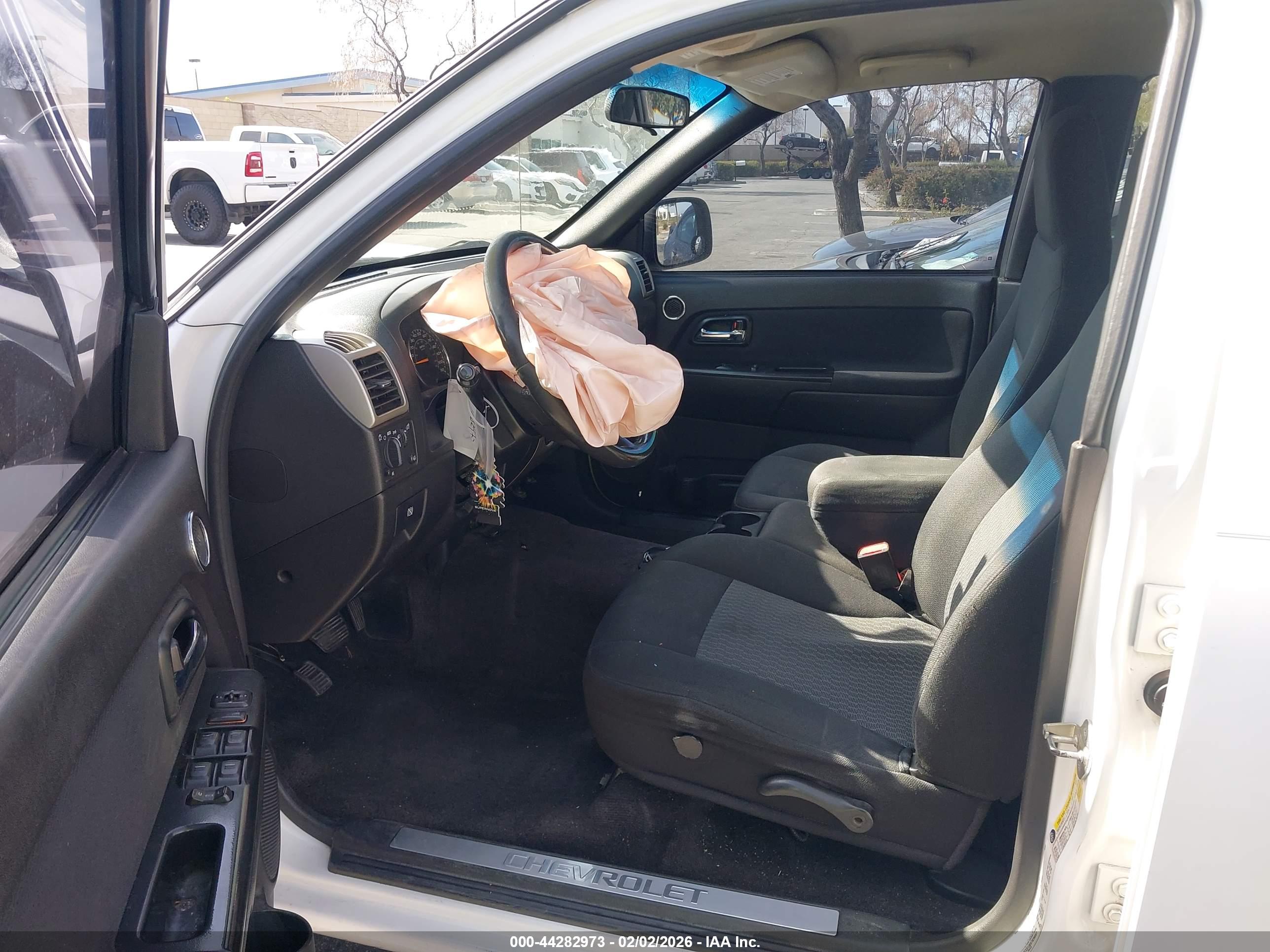 CHEVROLET COLORADO image 5