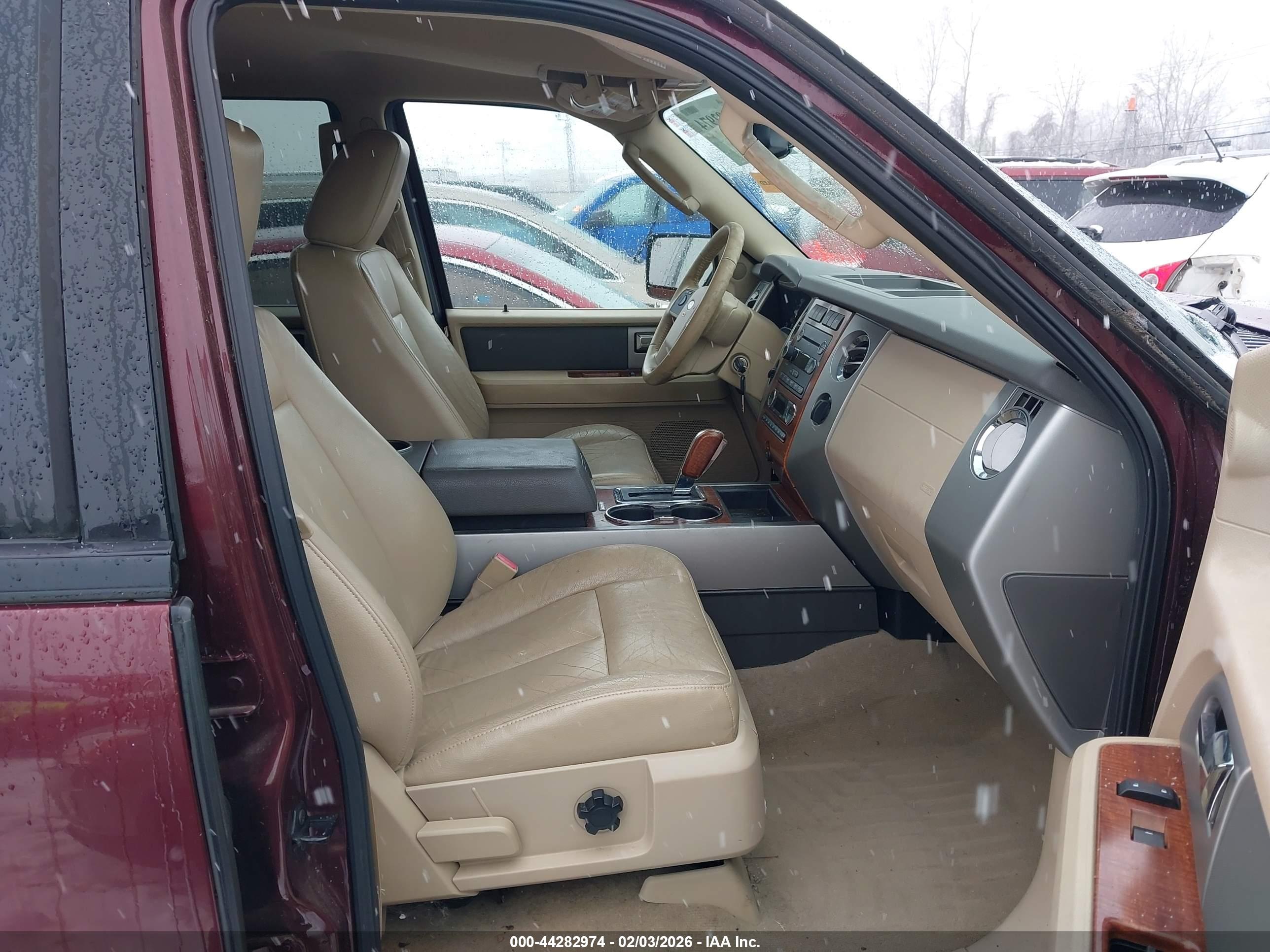 FORD EXPEDITION image 5