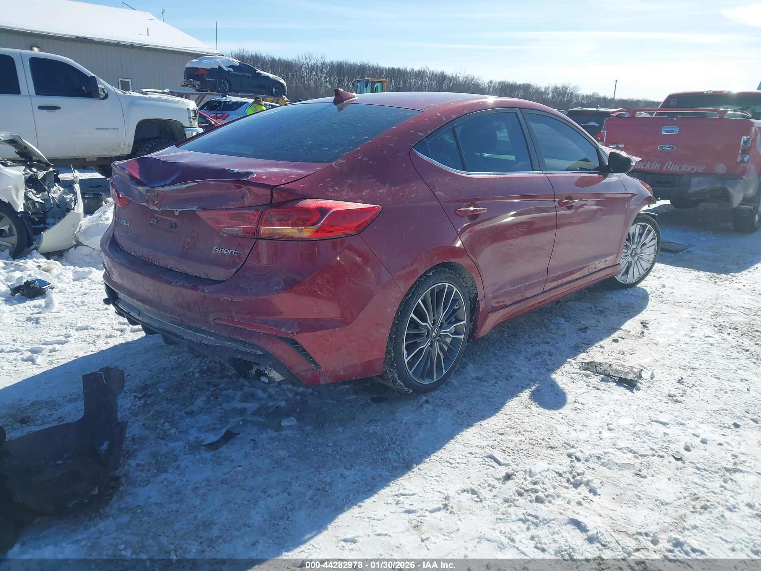 HYUNDAI ELANTRA image 4