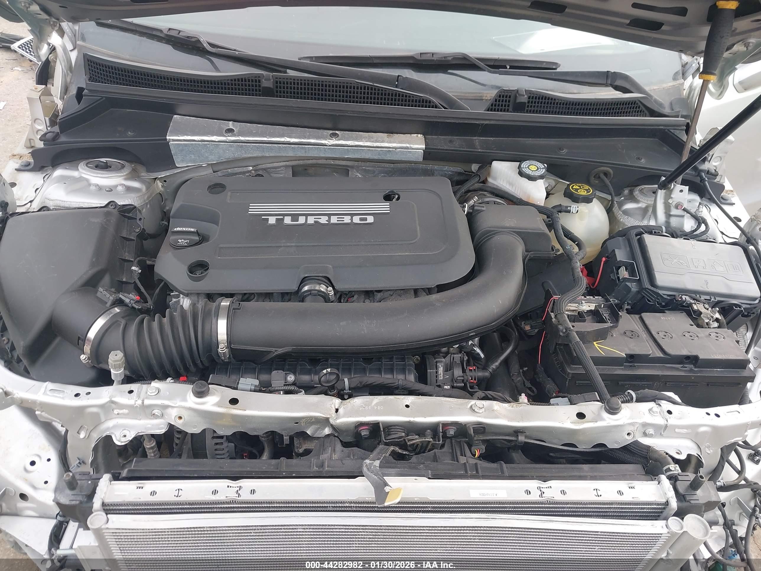 CADILLAC XT4 image 10
