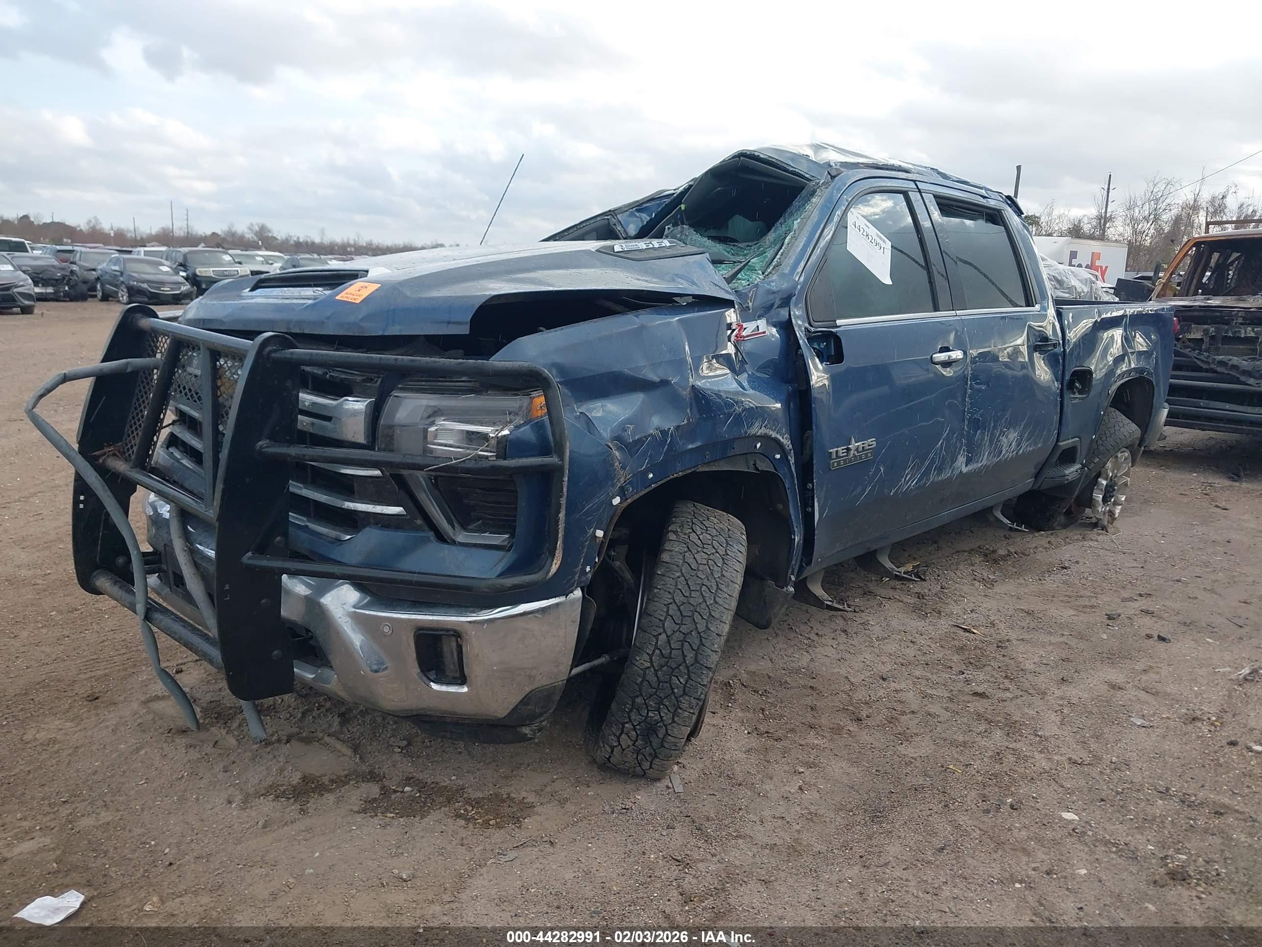 CHEVROLET SILVERADO image 2