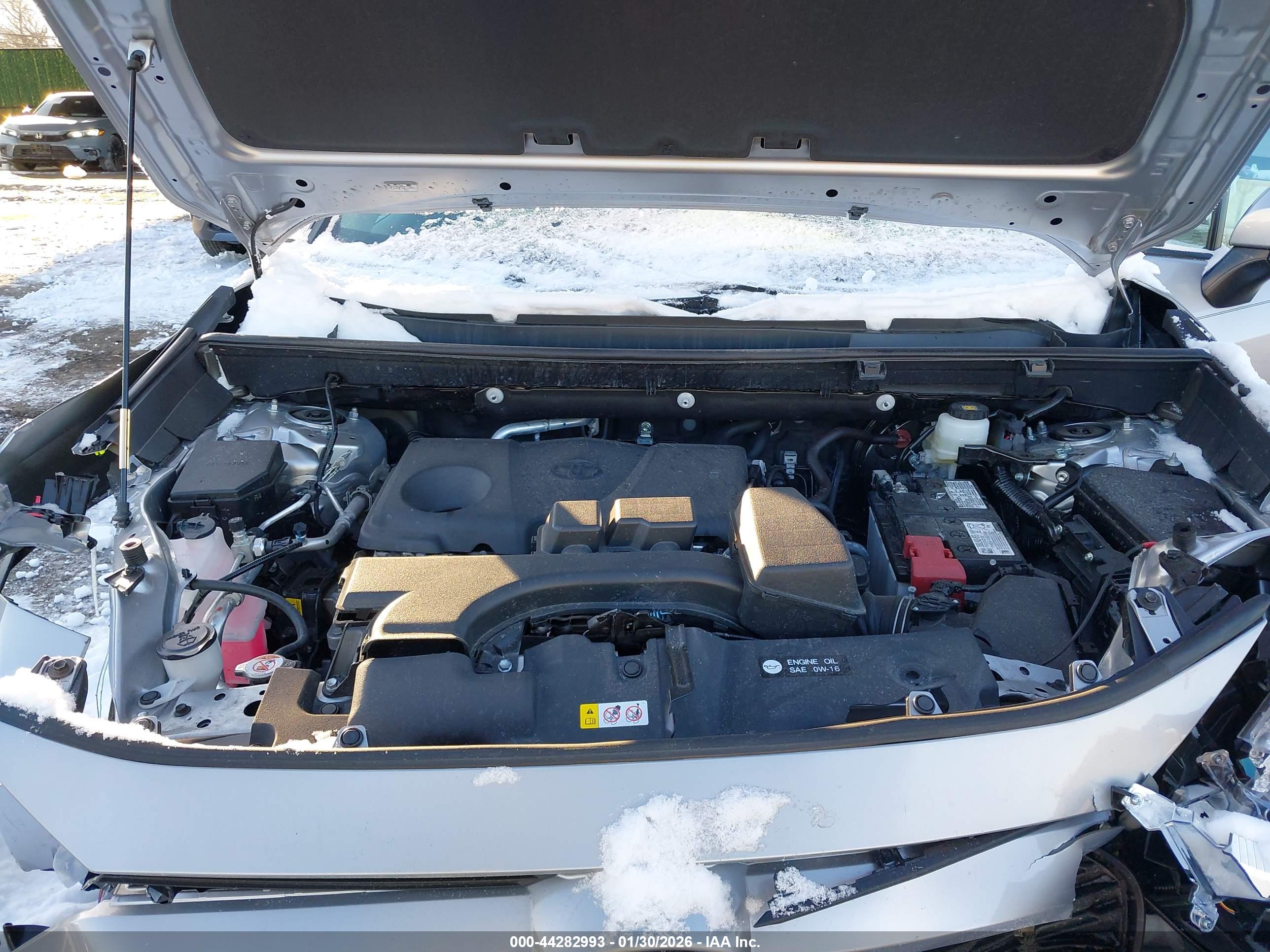 TOYOTA RAV4 image 10