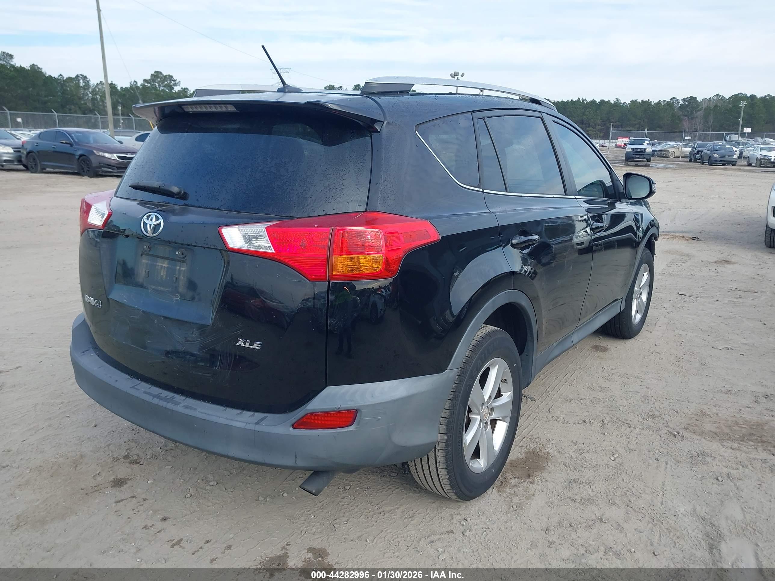 TOYOTA RAV4 image 4