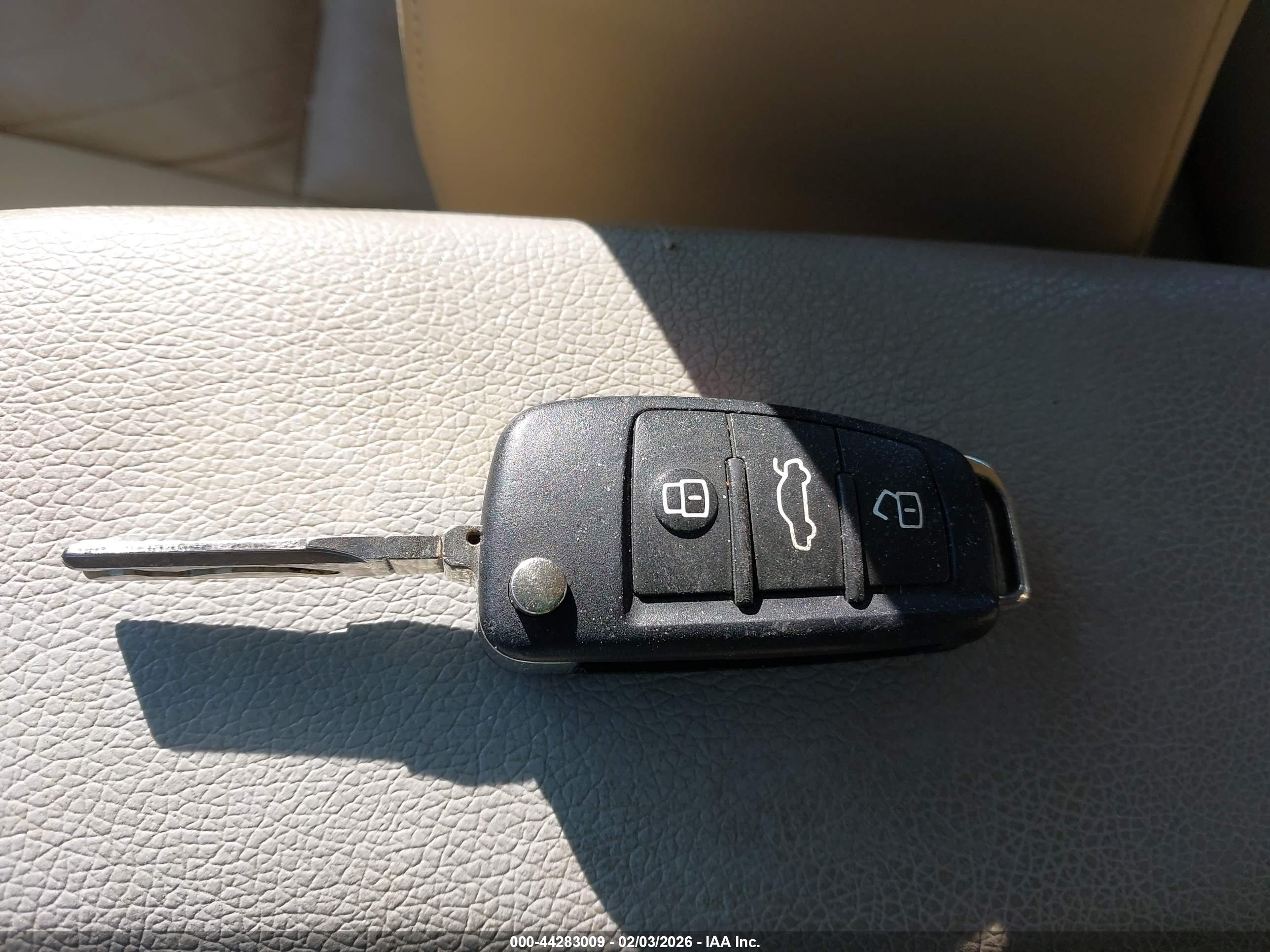 AUDI A4 image 11