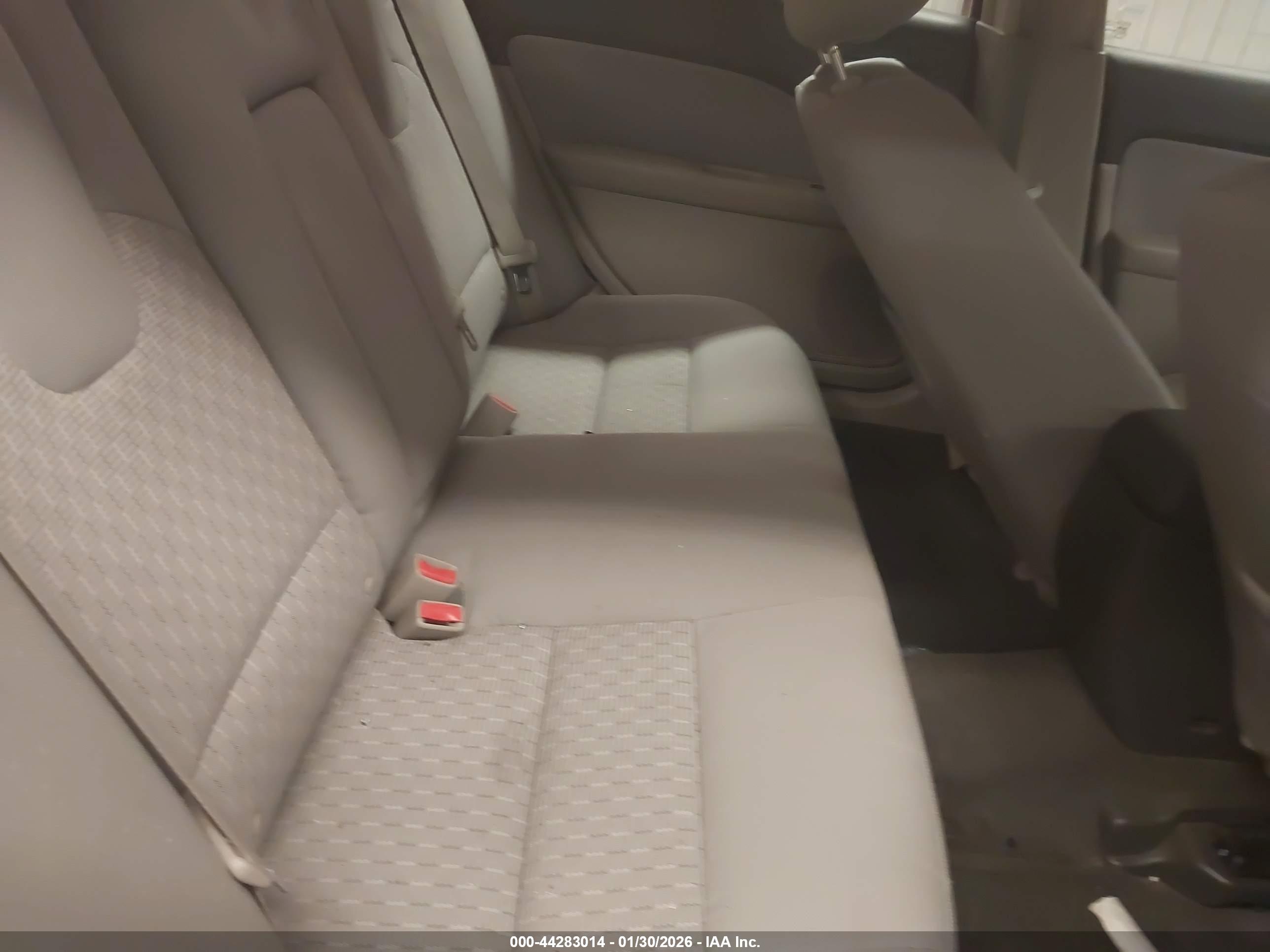 FORD FUSION image 8