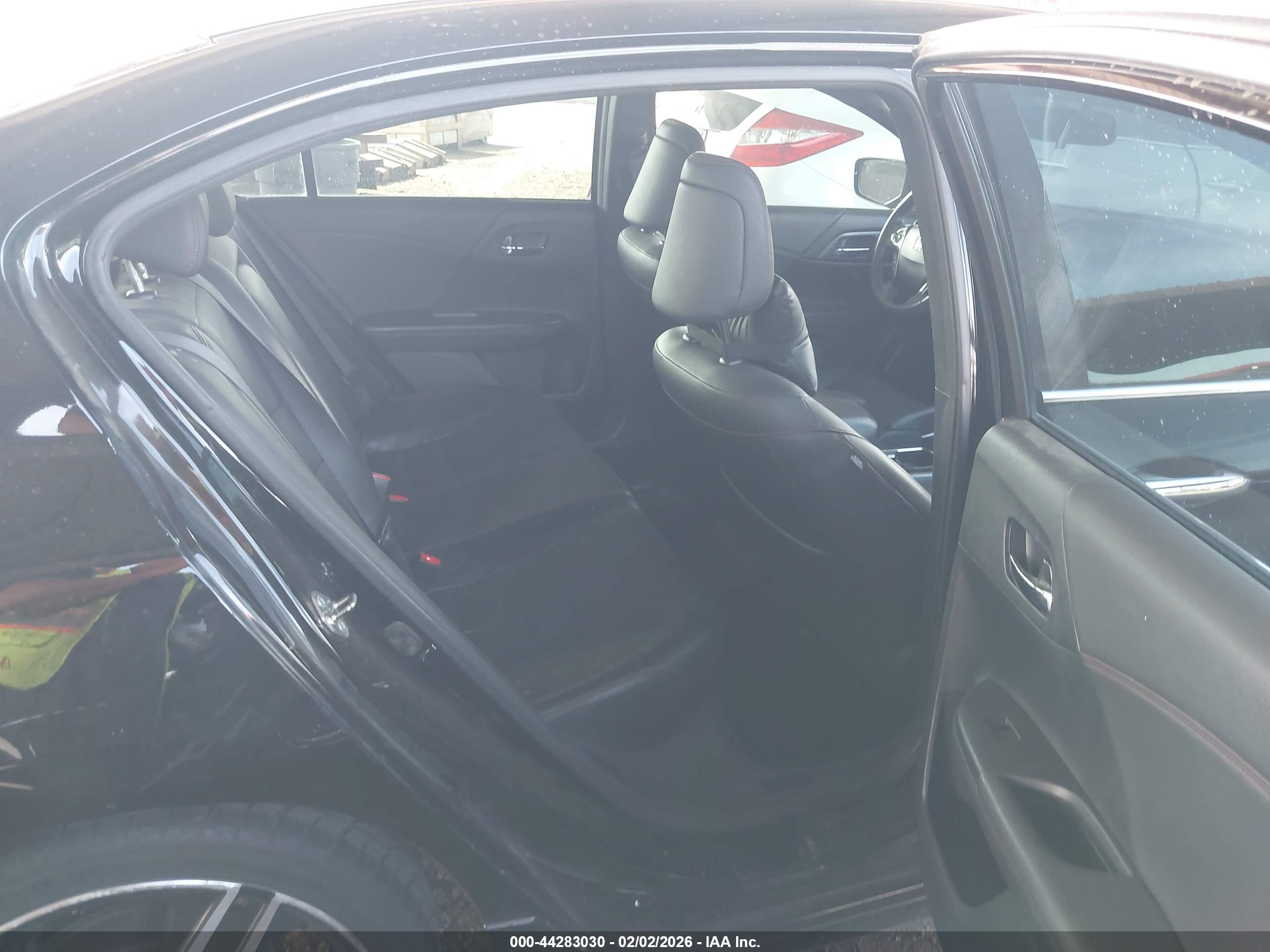 HONDA ACCORD image 8