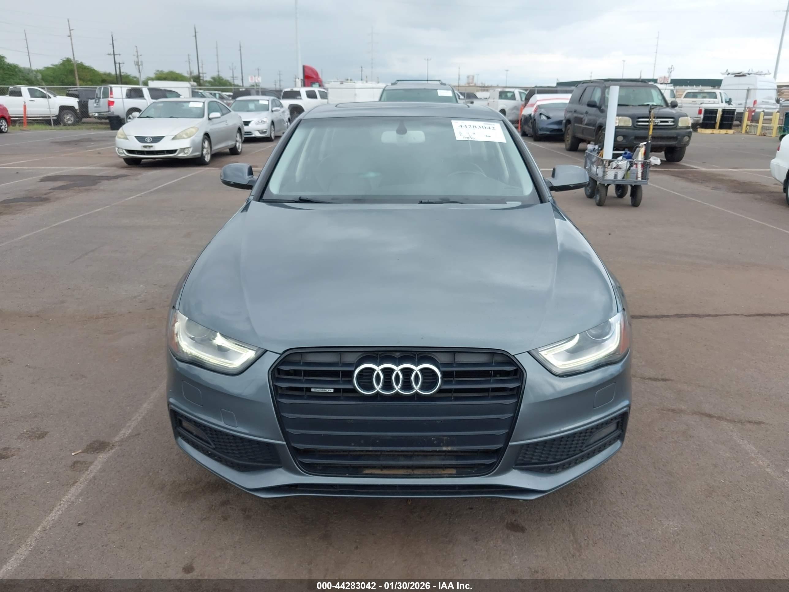 AUDI A4 image 6