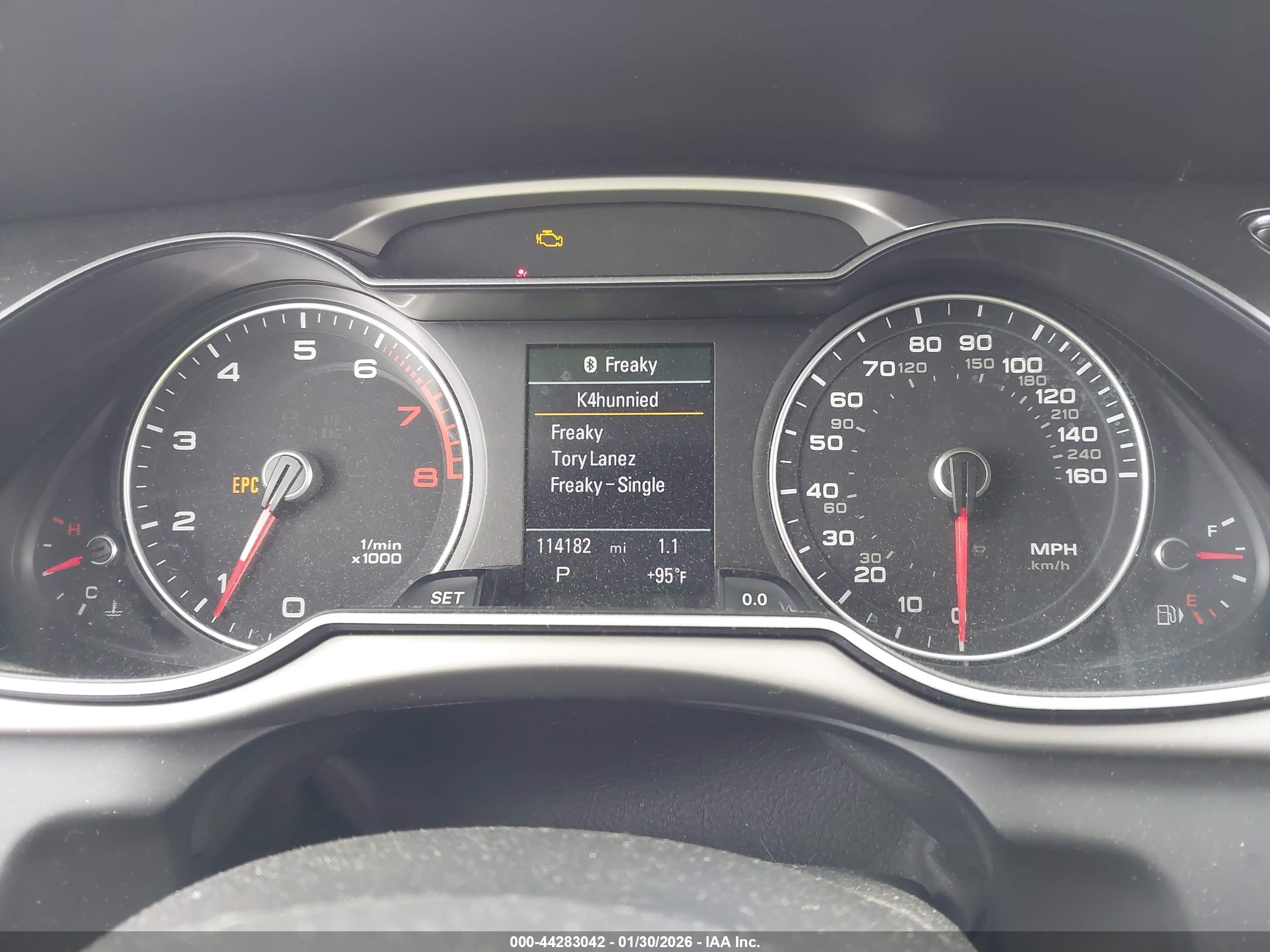AUDI A4 image 7