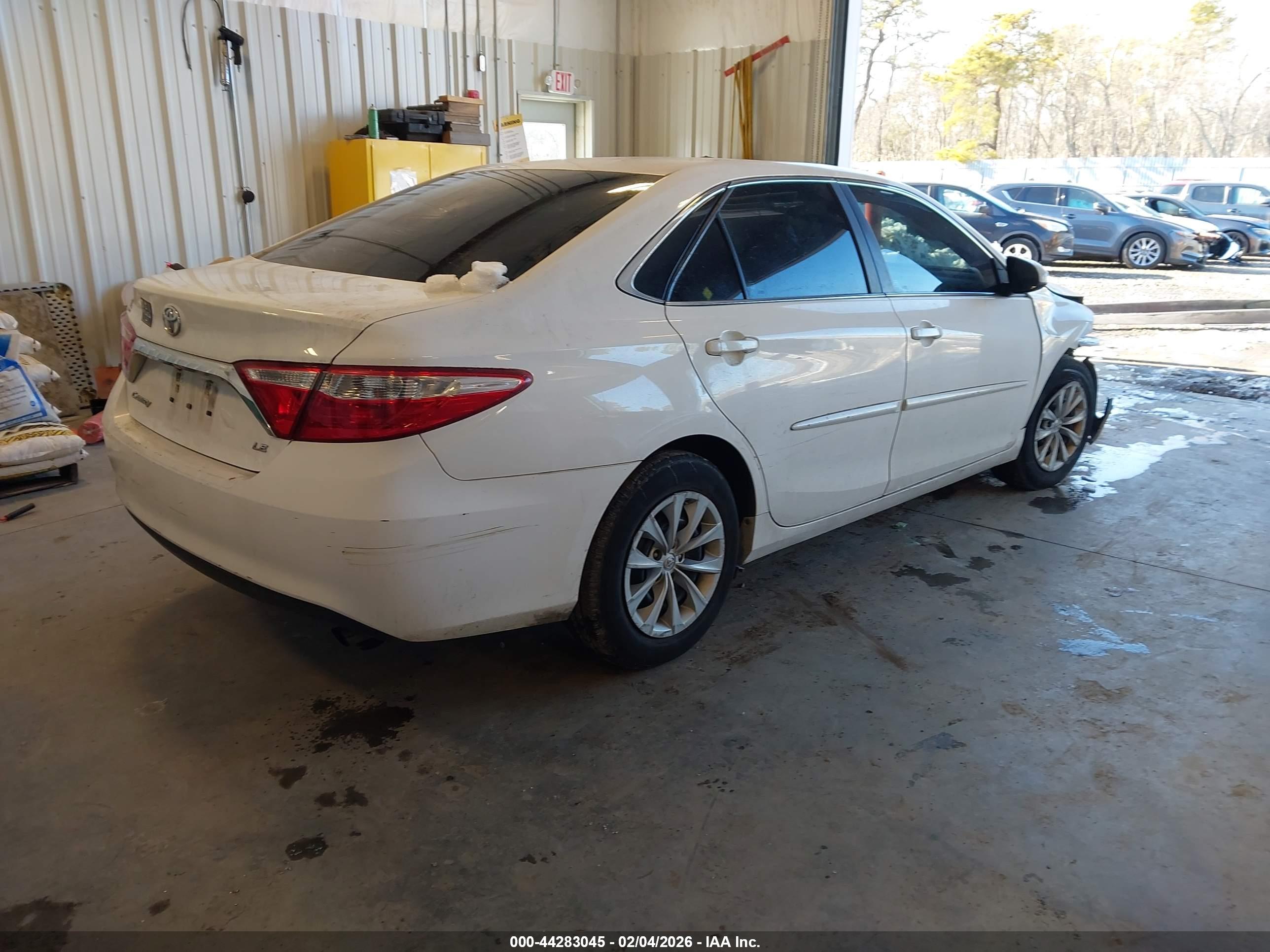 TOYOTA CAMRY image 4