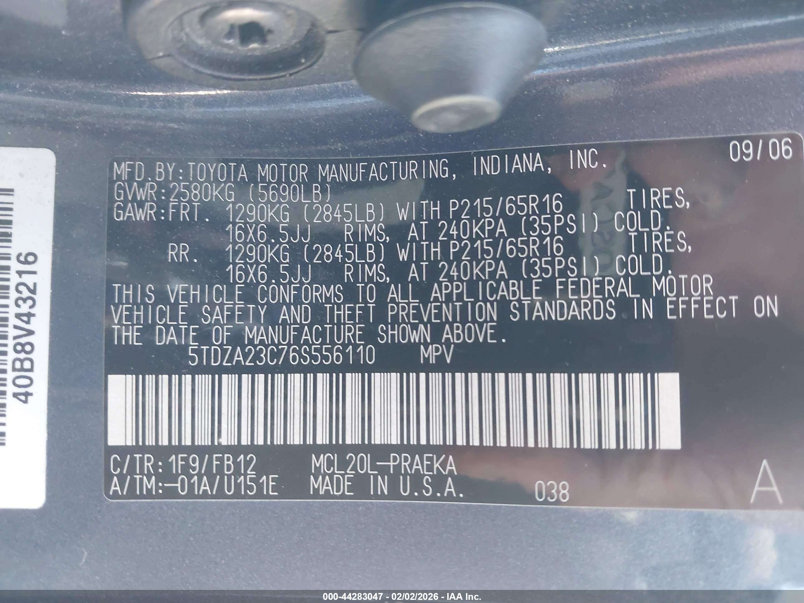 TOYOTA SIENNA image 9