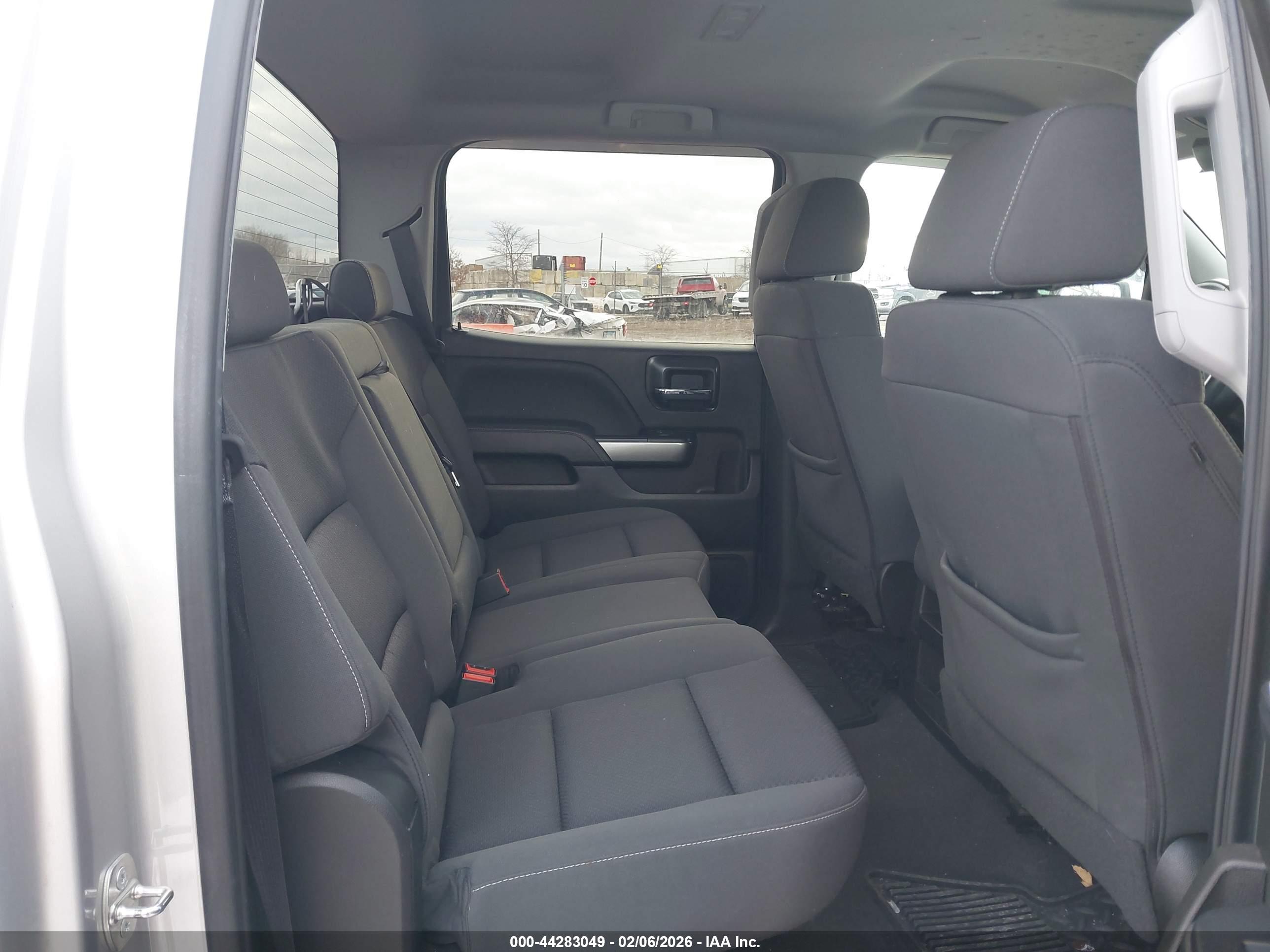 CHEVROLET SILVERADO image 8