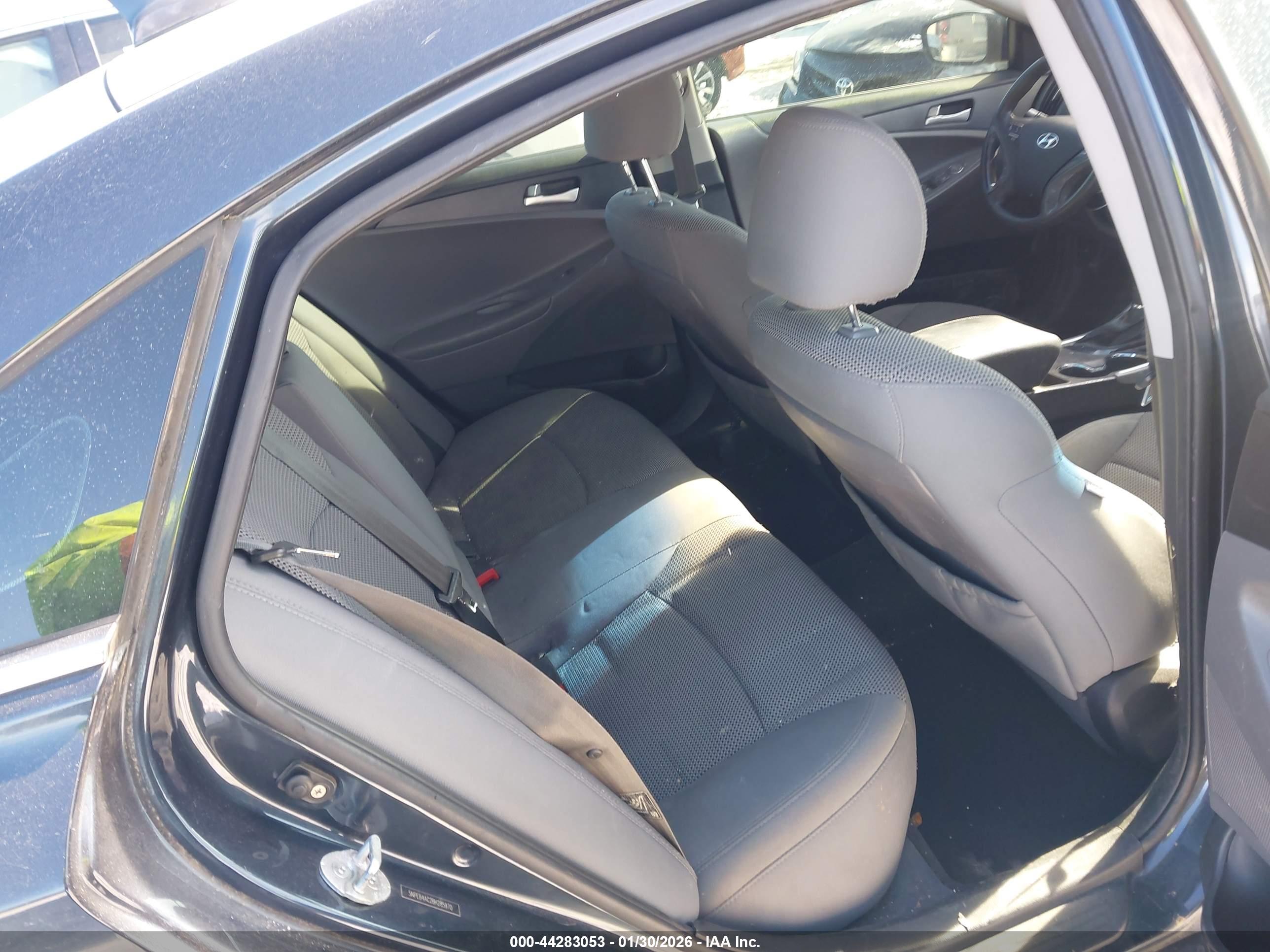 HYUNDAI SONATA image 8