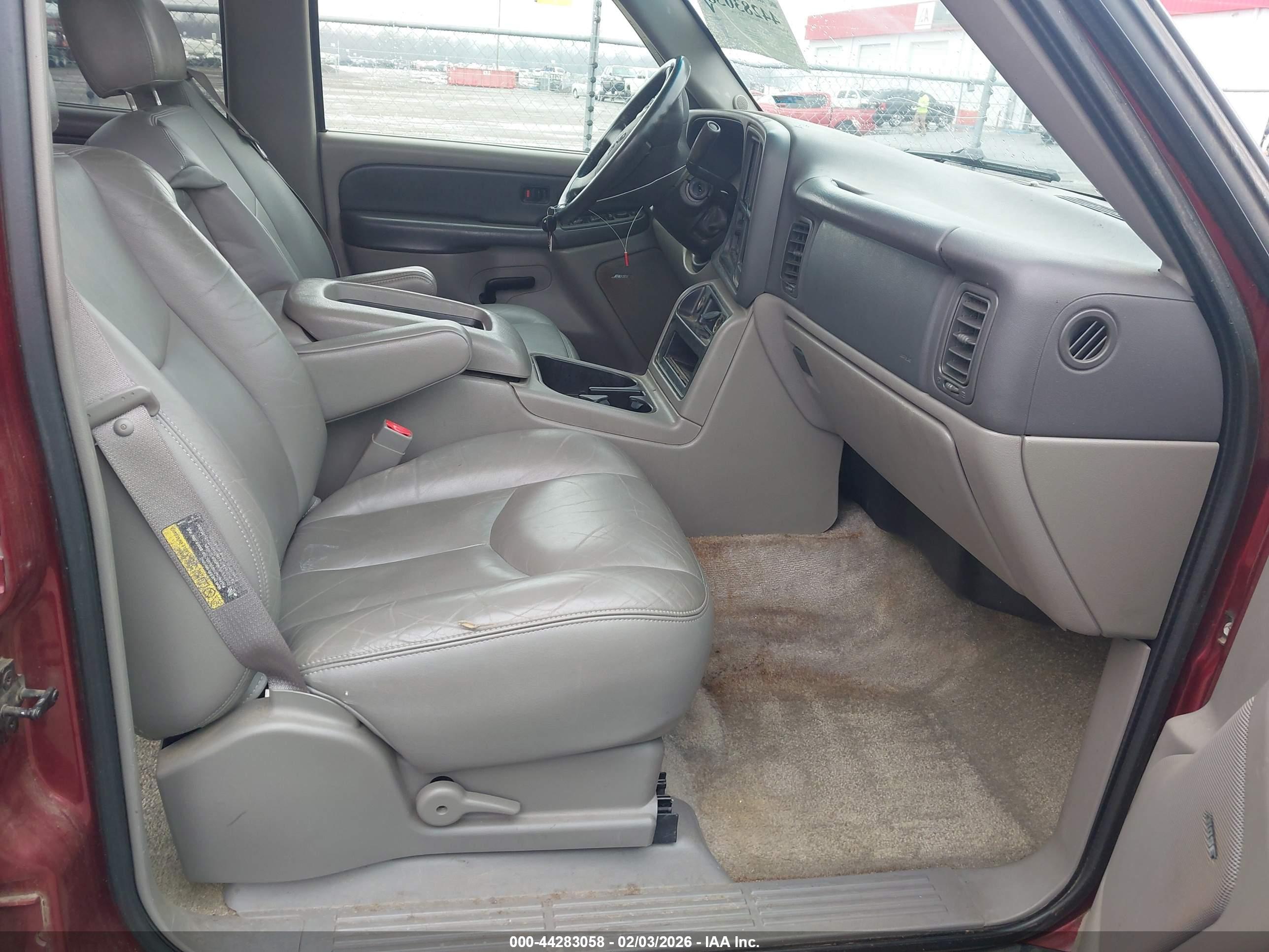 GMC YUKON image 5