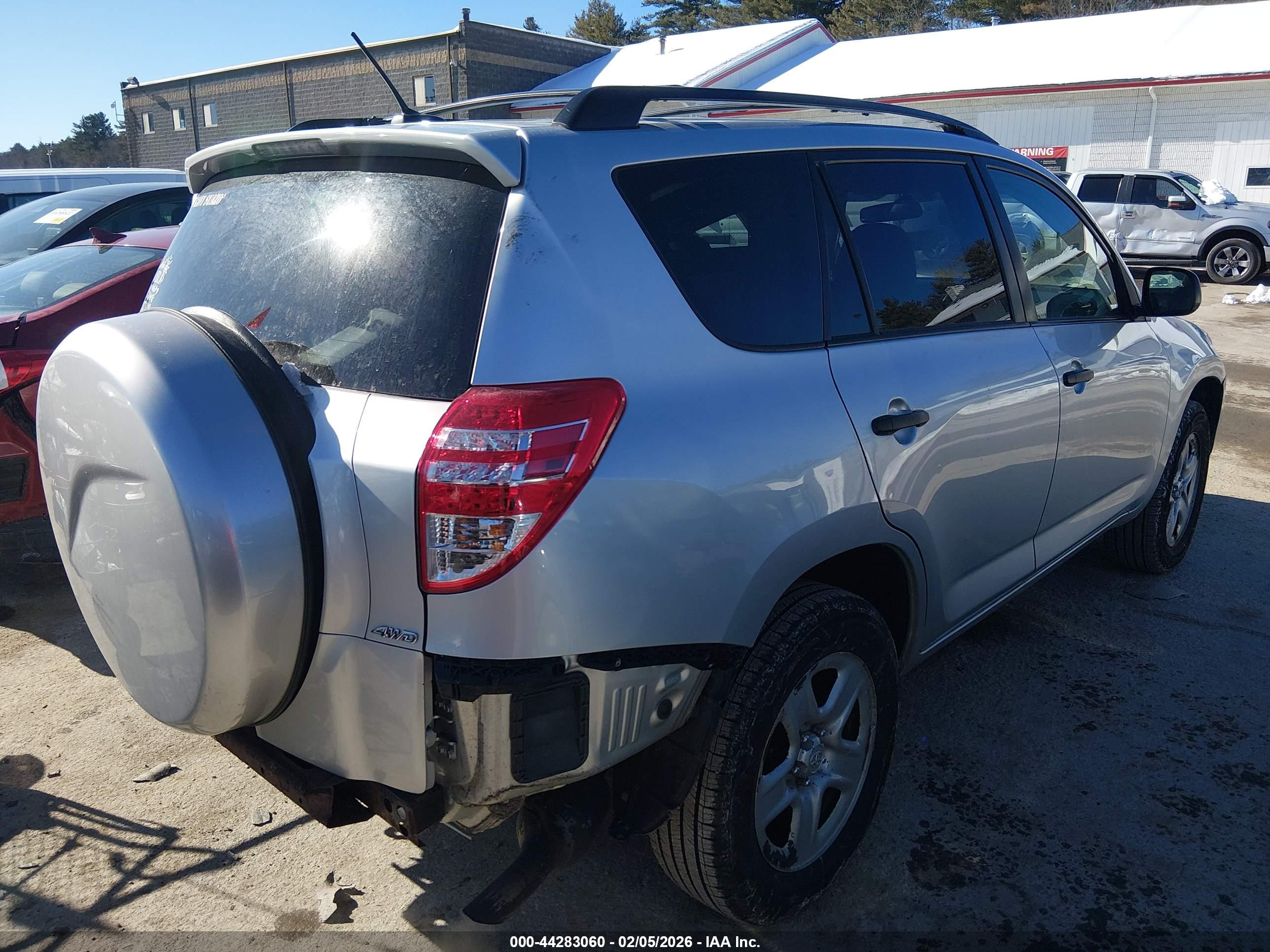 TOYOTA RAV4 image 4