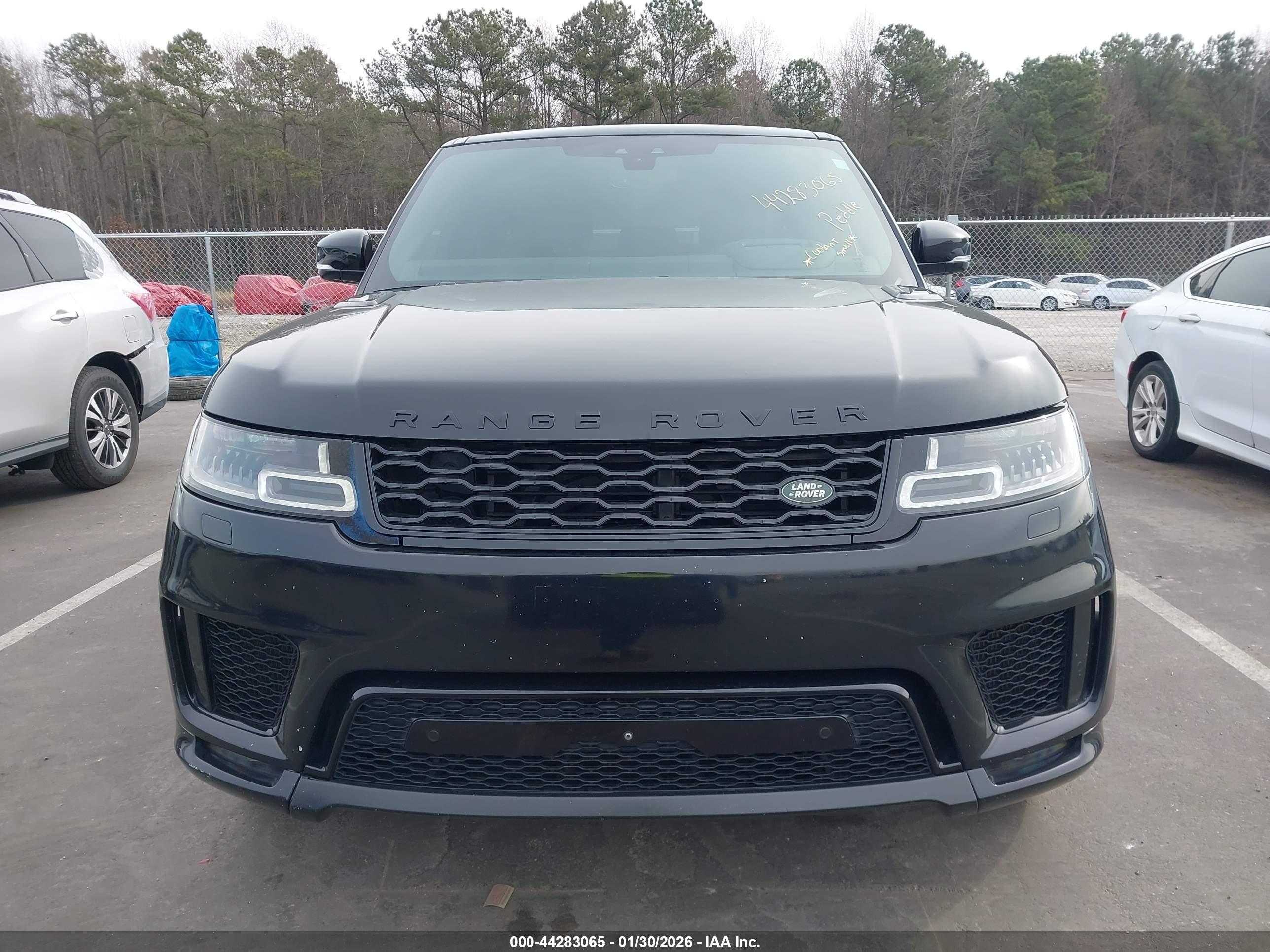 LAND ROVER image 6