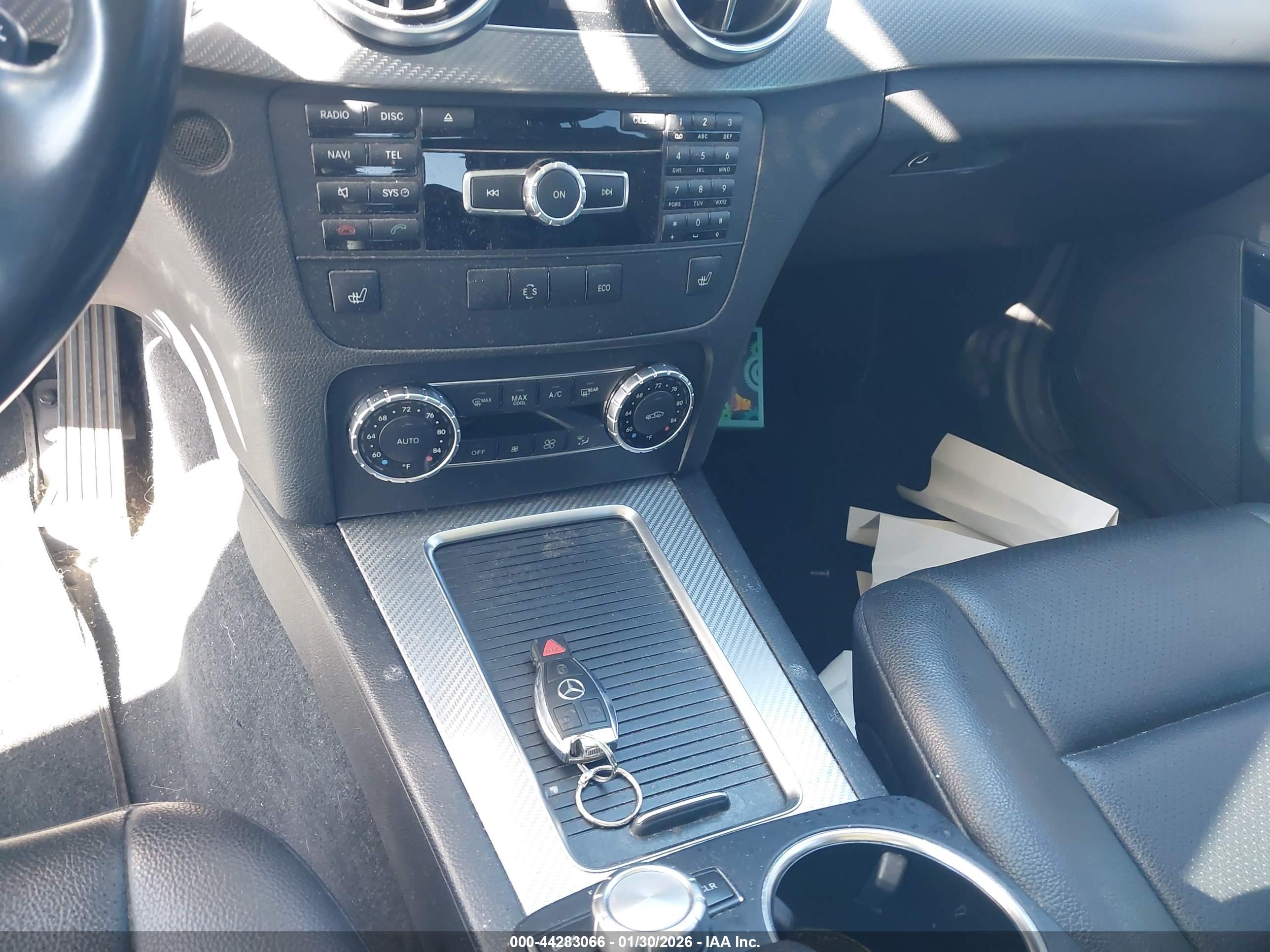 MERCEDES-BENZ GLK image 11
