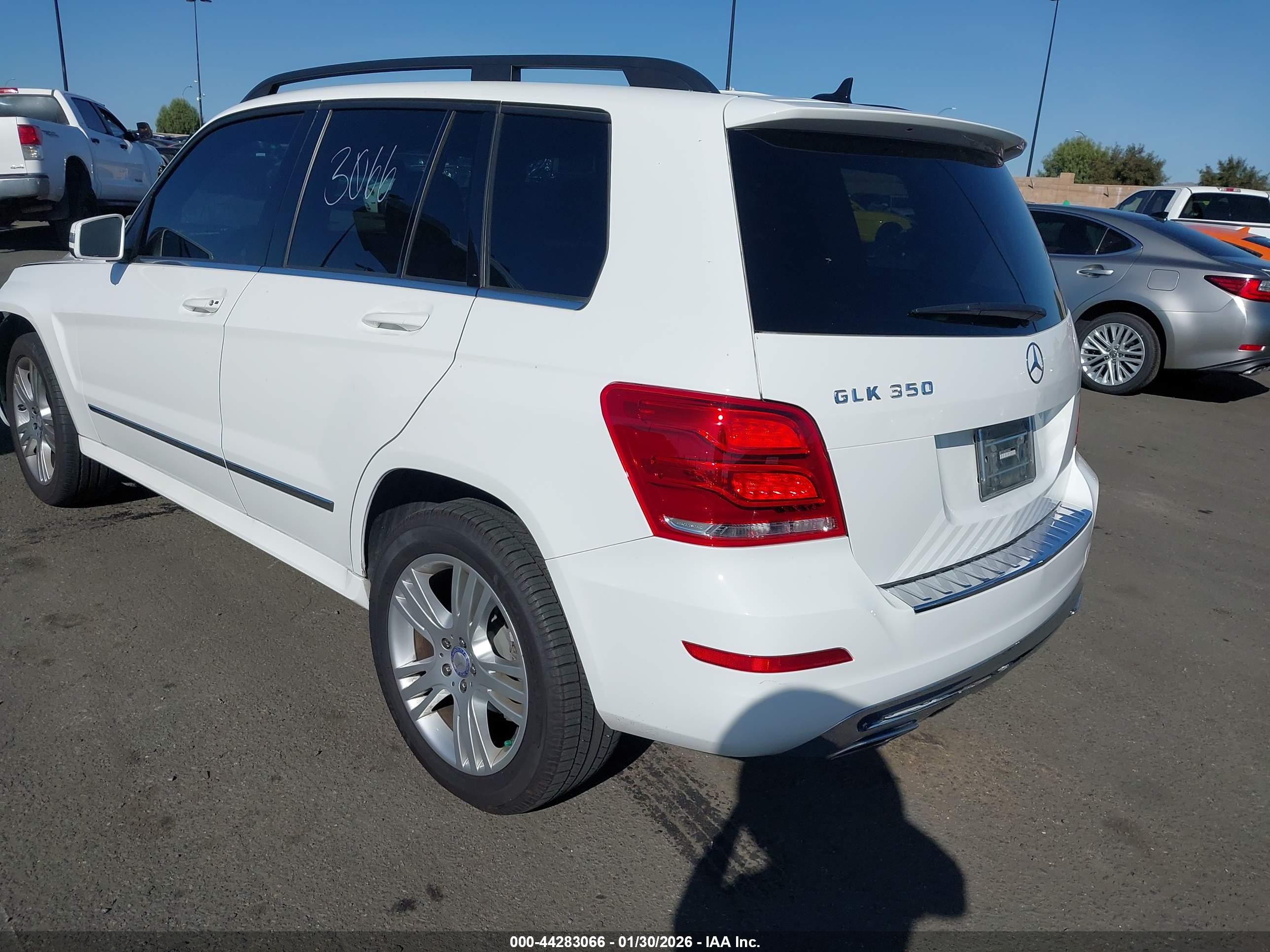 MERCEDES-BENZ GLK image 3