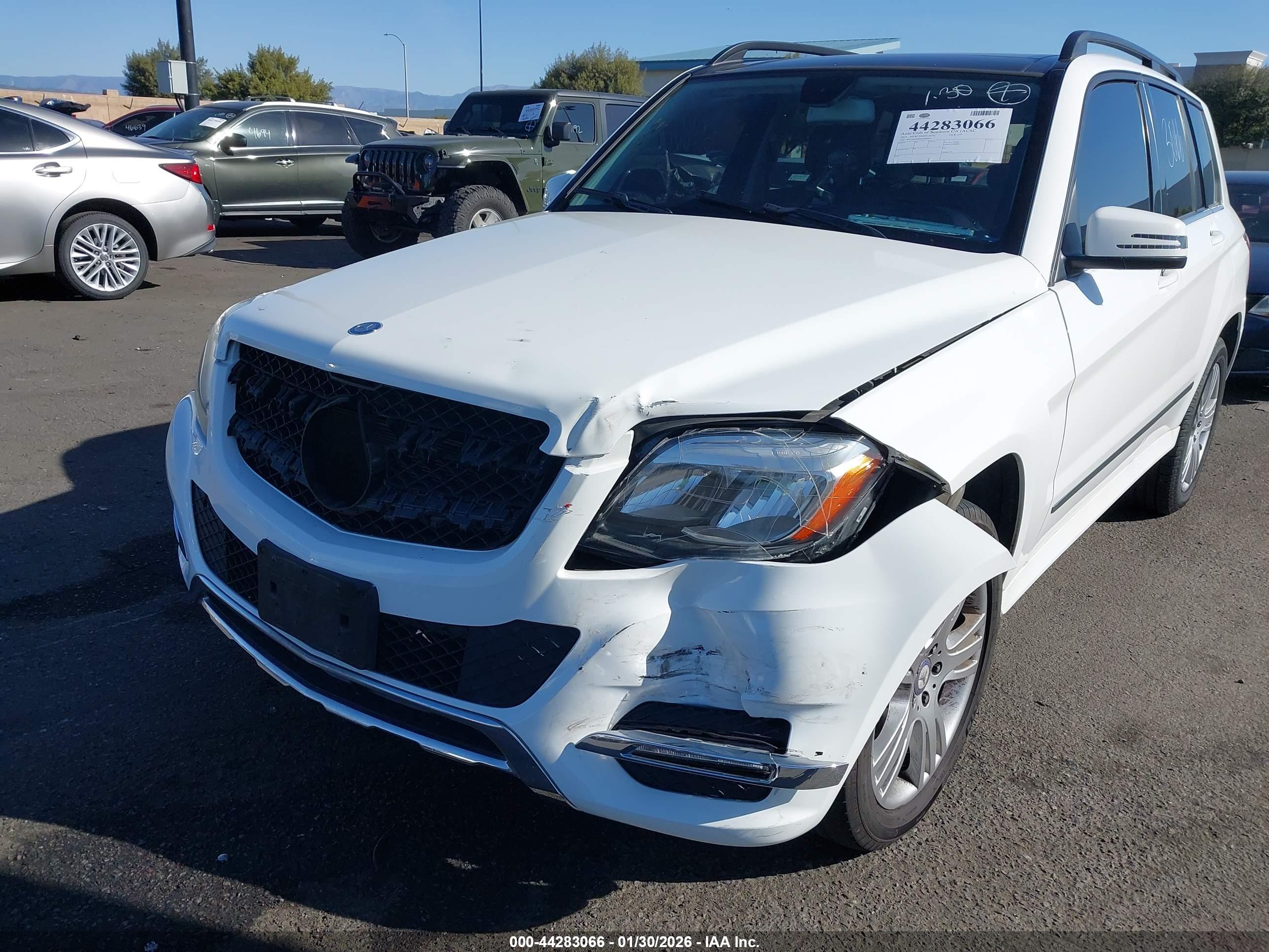 MERCEDES-BENZ GLK image 6