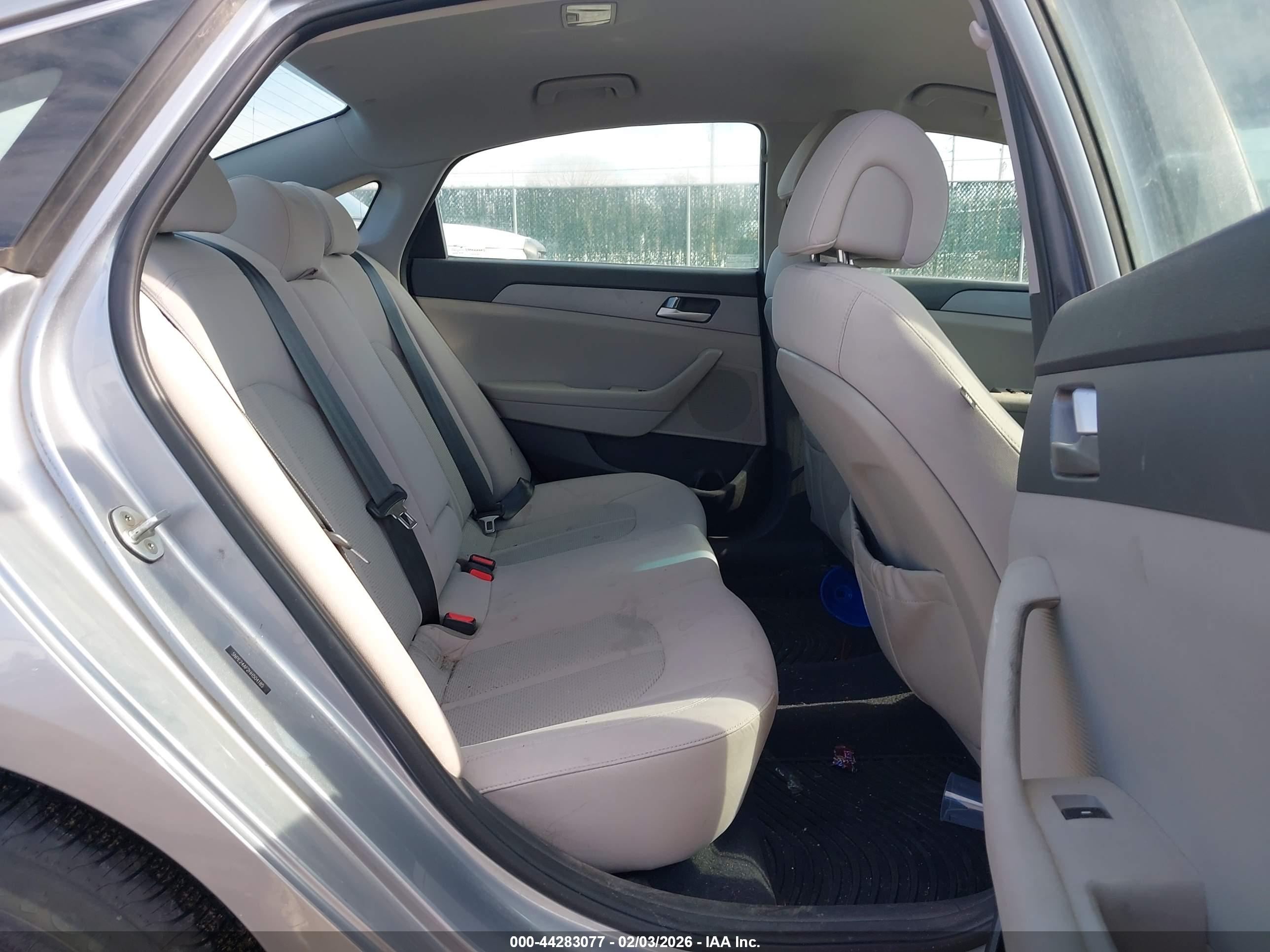 HYUNDAI SONATA image 8
