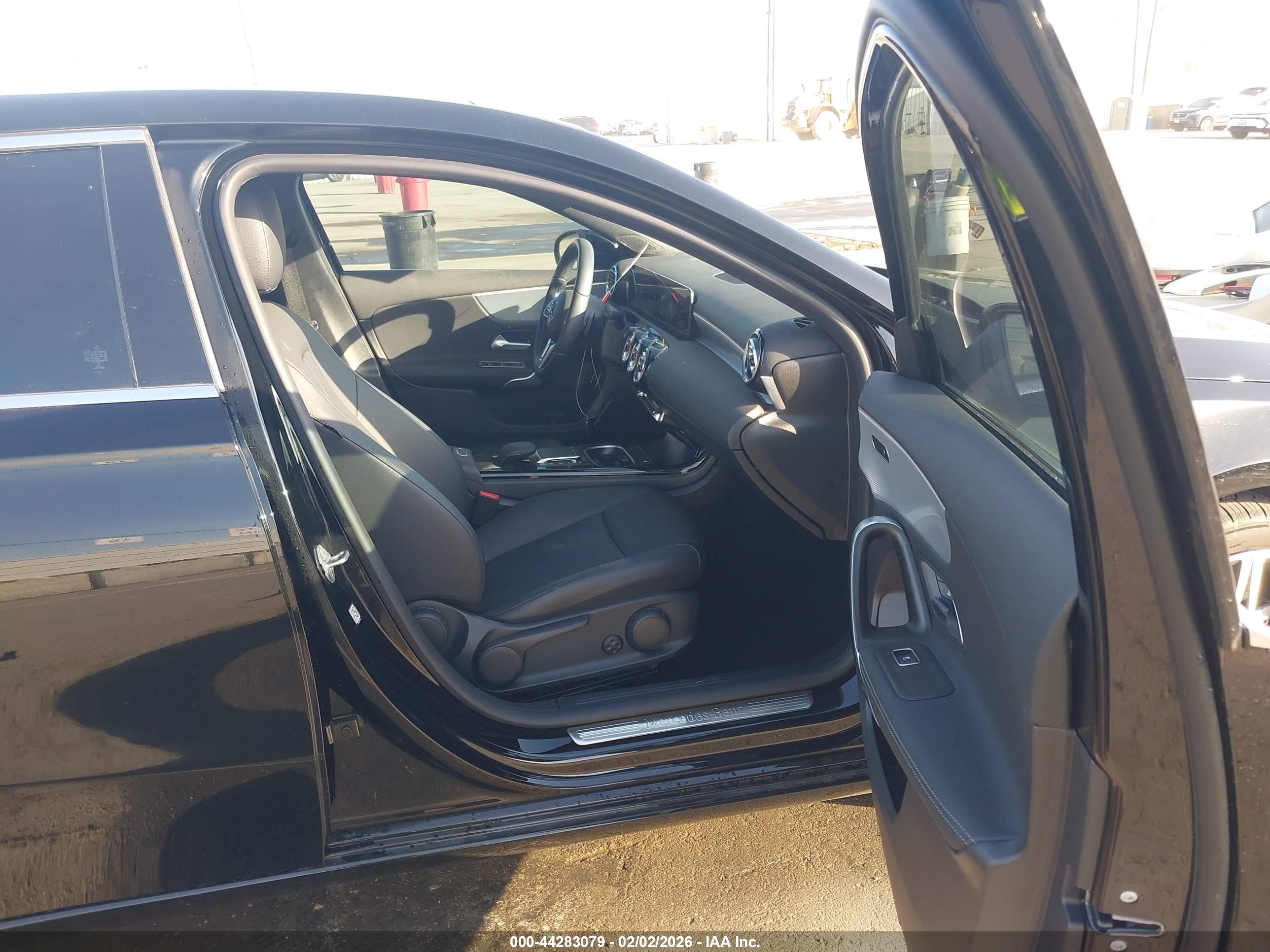 MERCEDES-BENZ A image 5