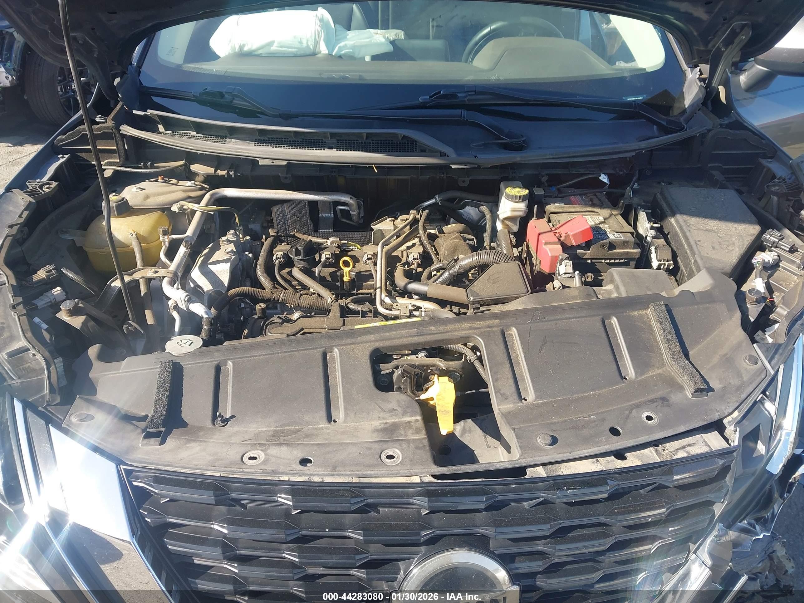 NISSAN ROGUE image 10