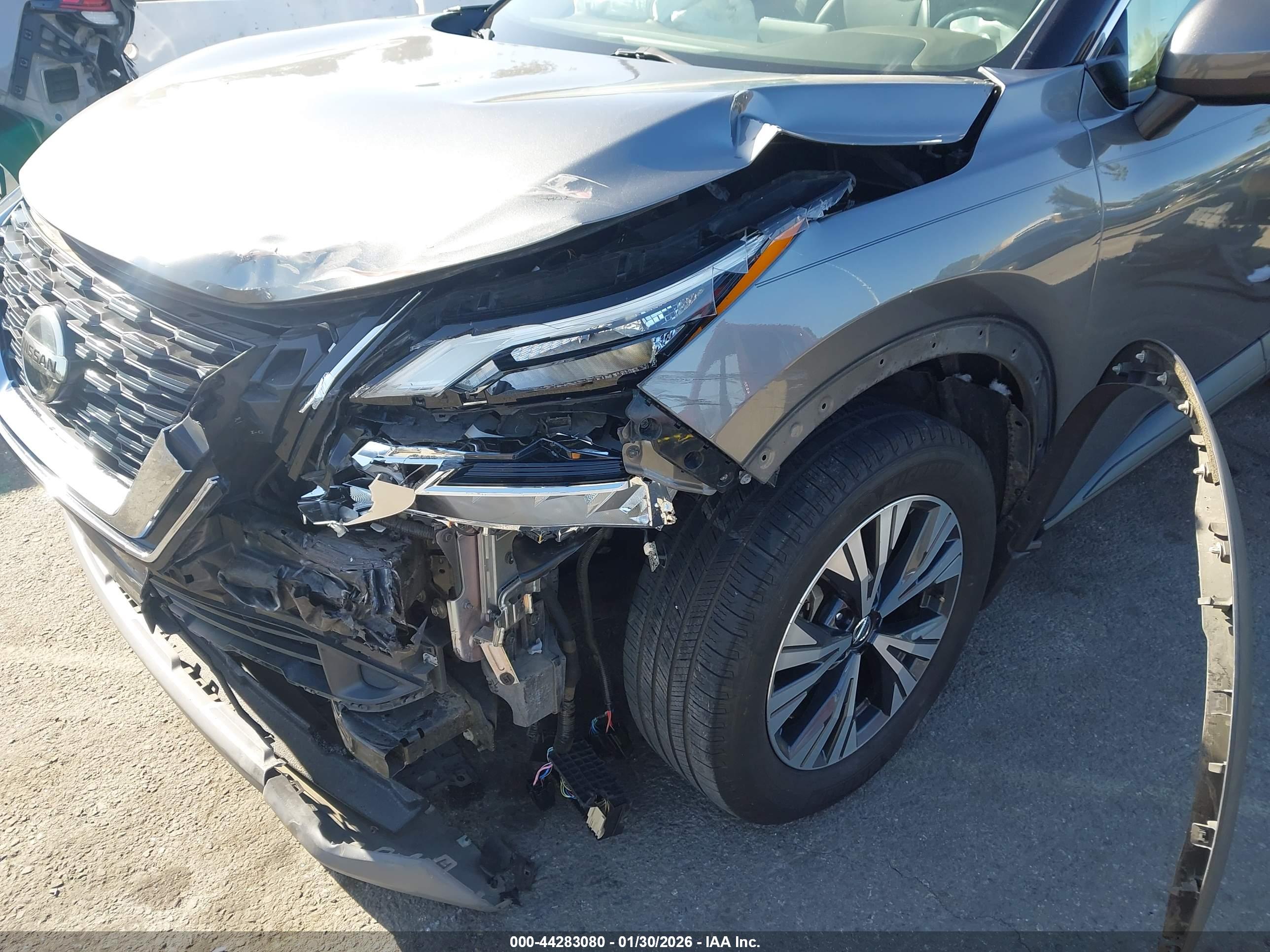 NISSAN ROGUE image 6
