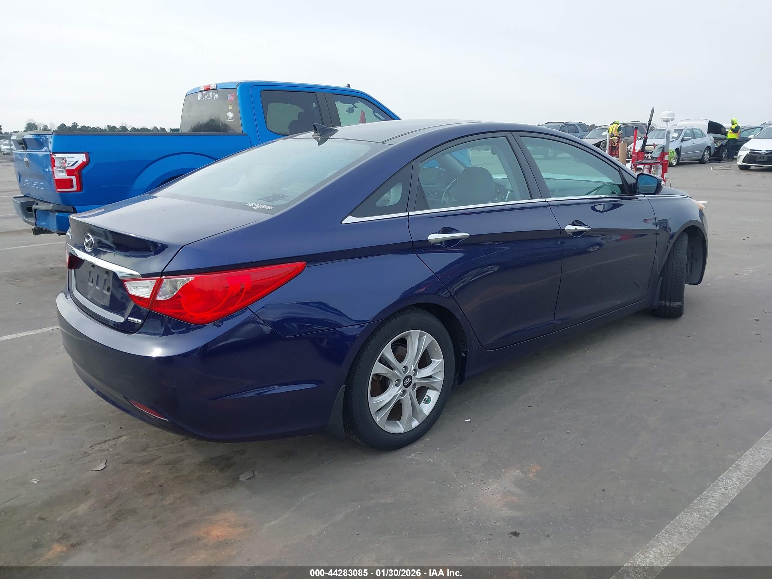 HYUNDAI SONATA image 4