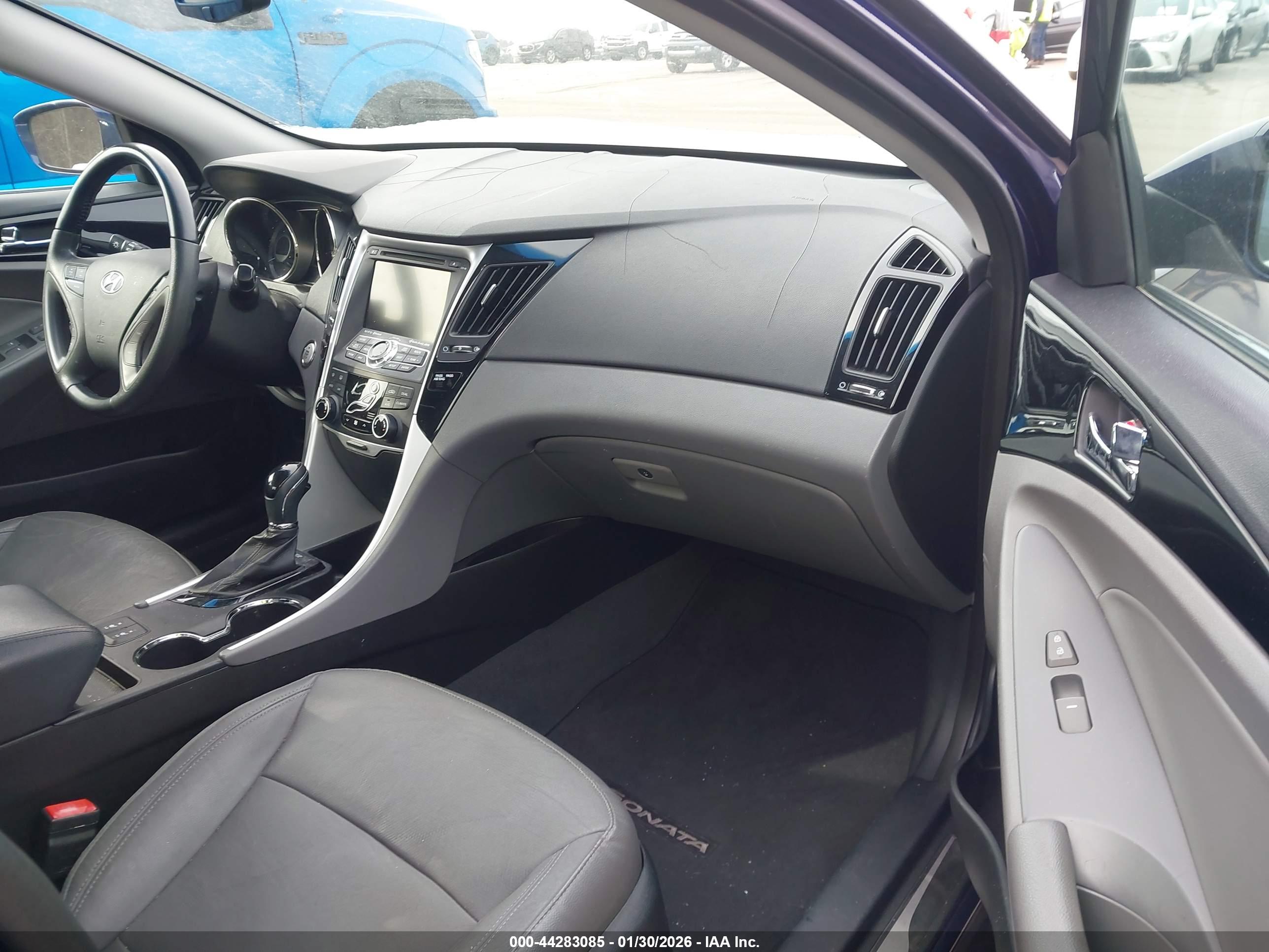 HYUNDAI SONATA image 5