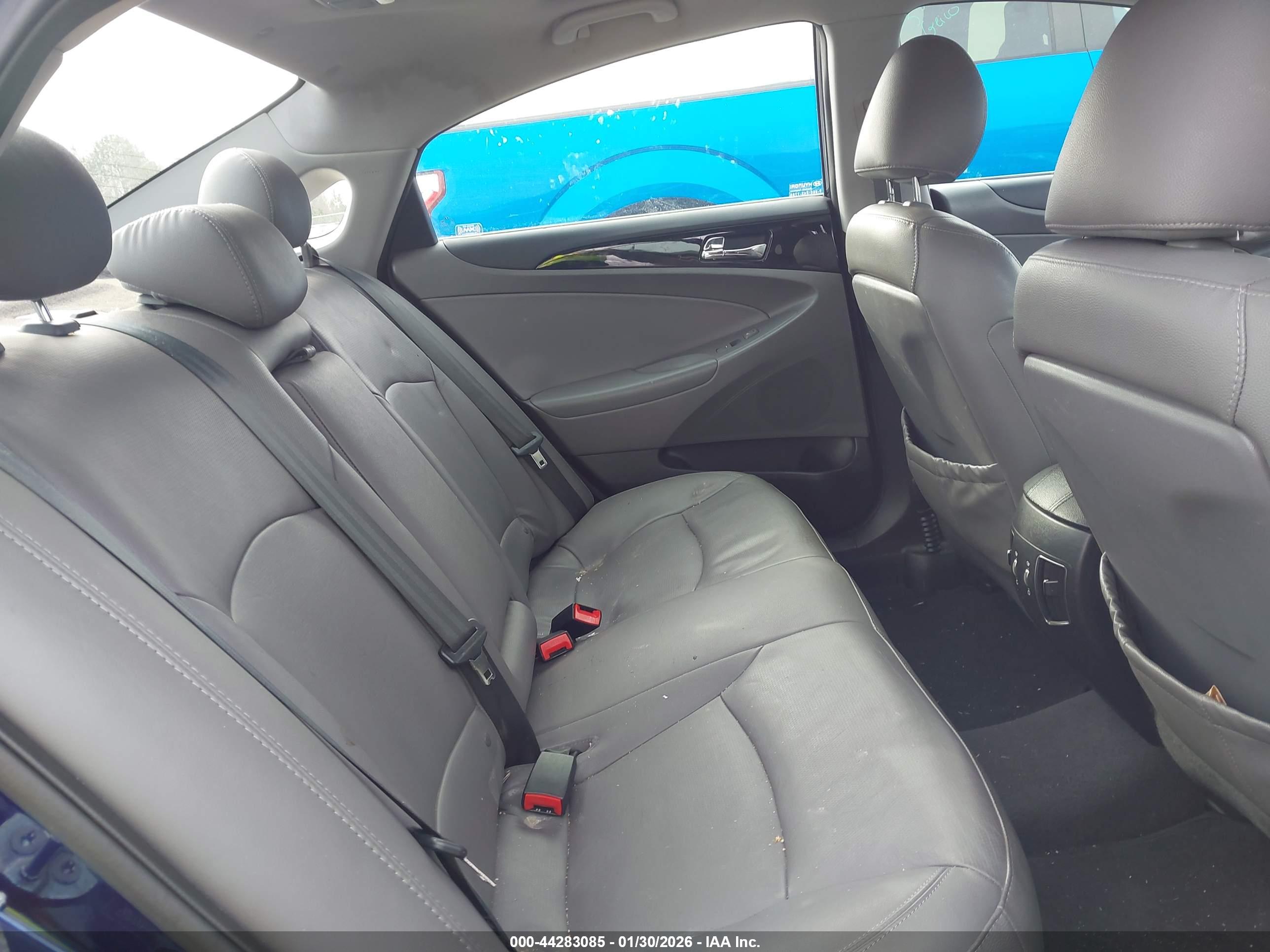 HYUNDAI SONATA image 8
