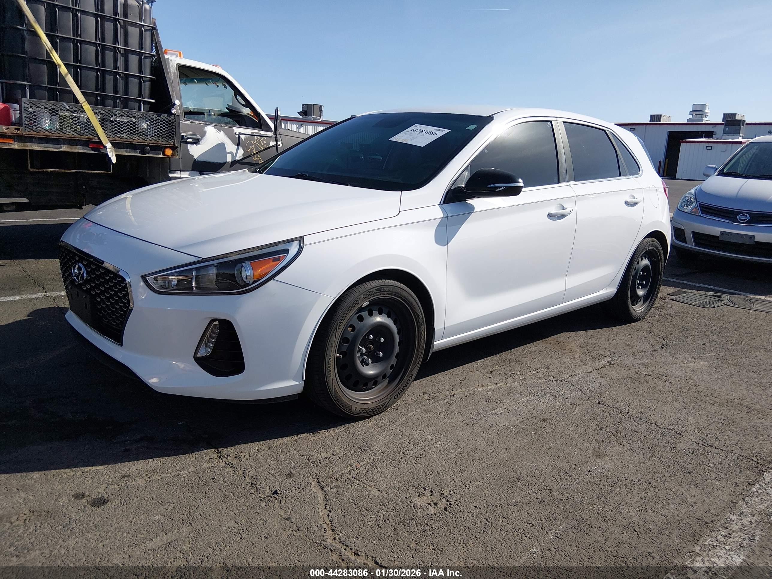 HYUNDAI ELANTRA image 2