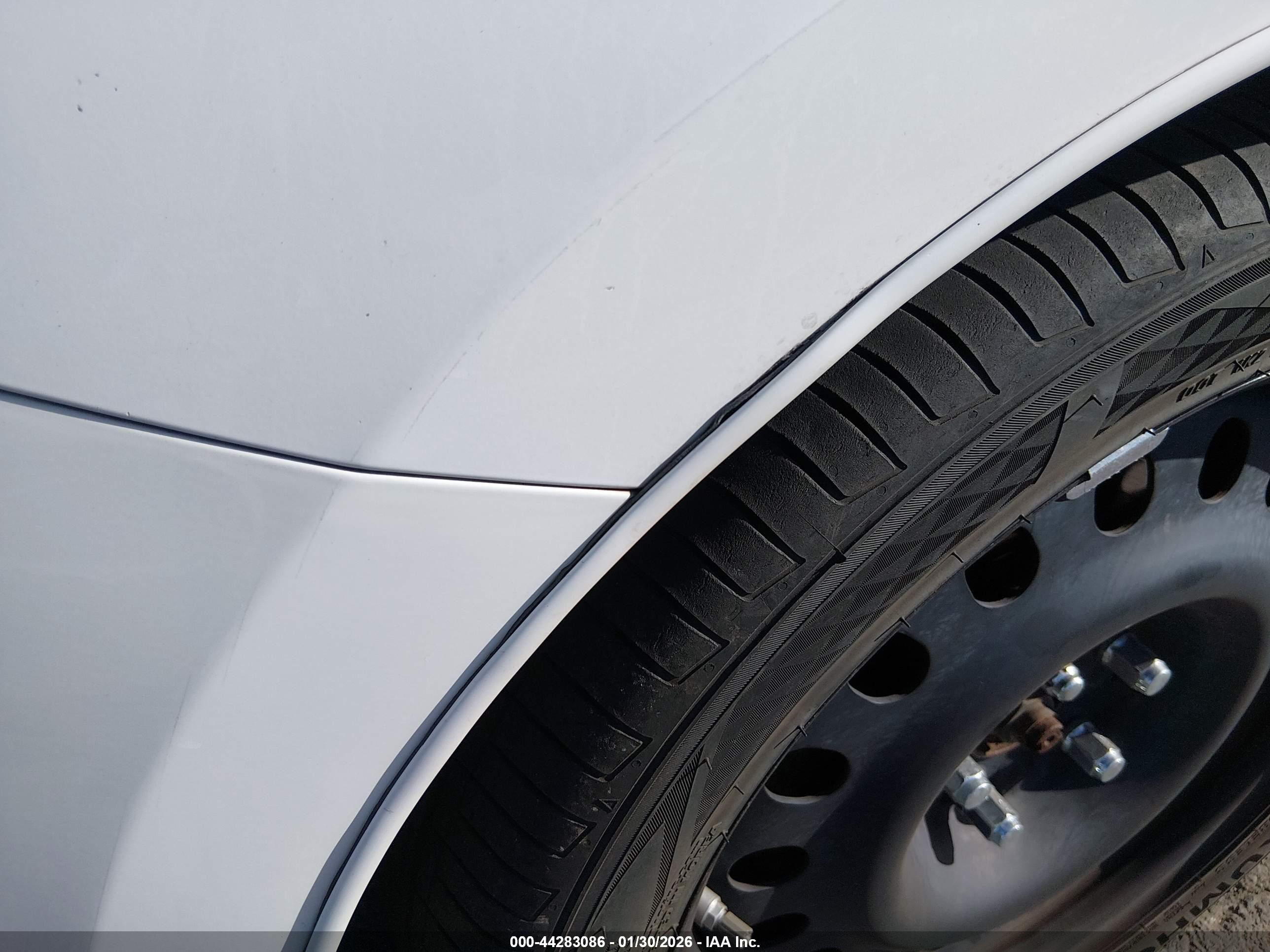 HYUNDAI ELANTRA image 6