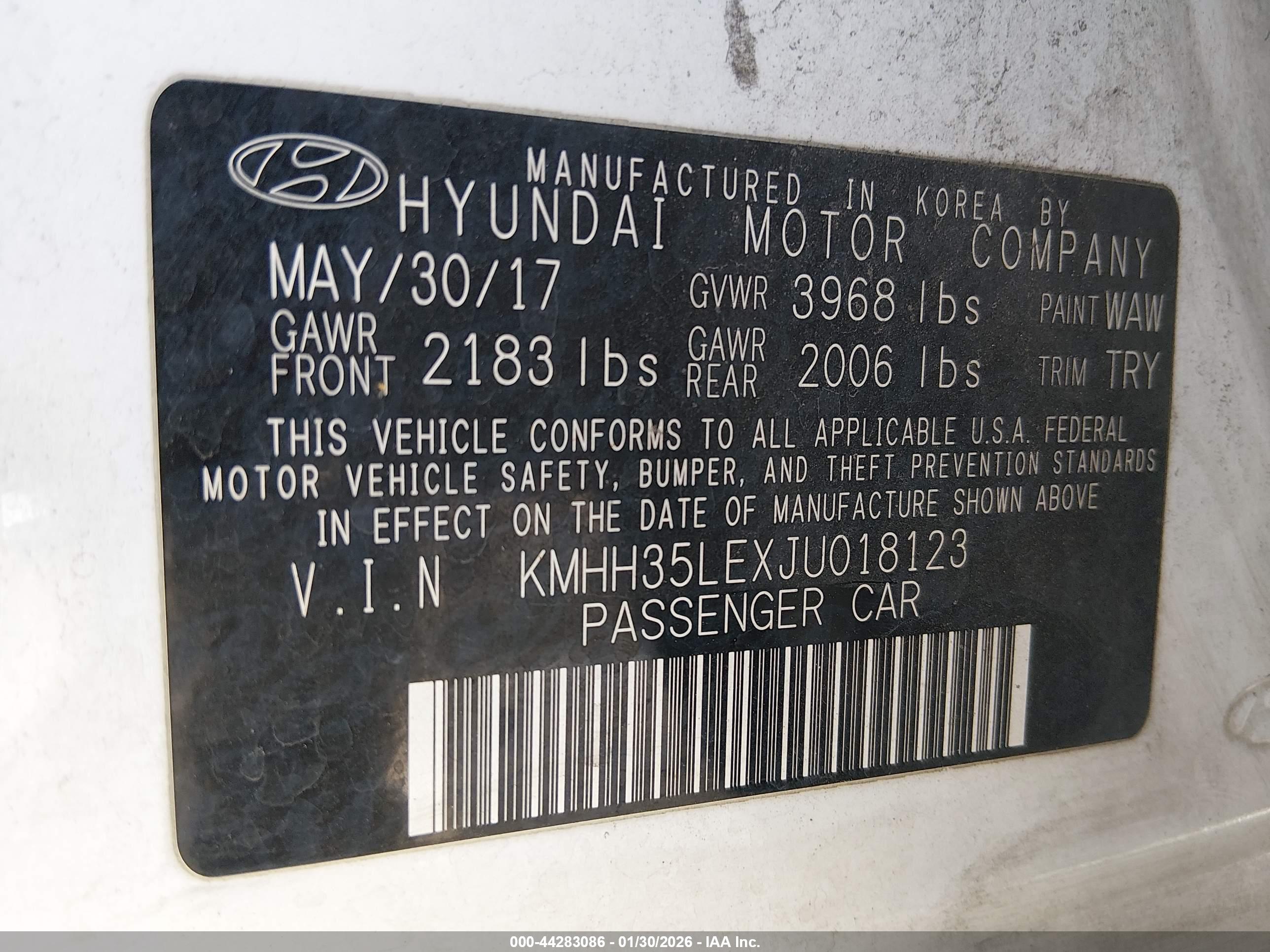 HYUNDAI ELANTRA image 9