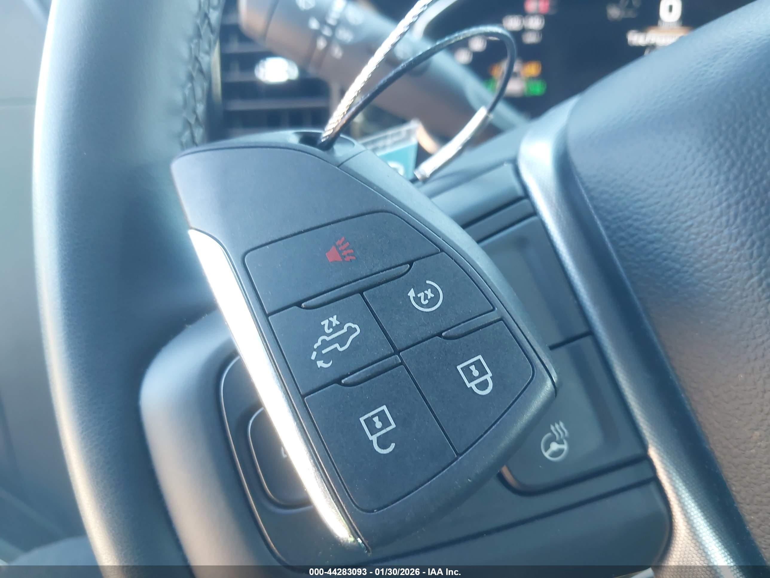 GMC SIERRA image 11