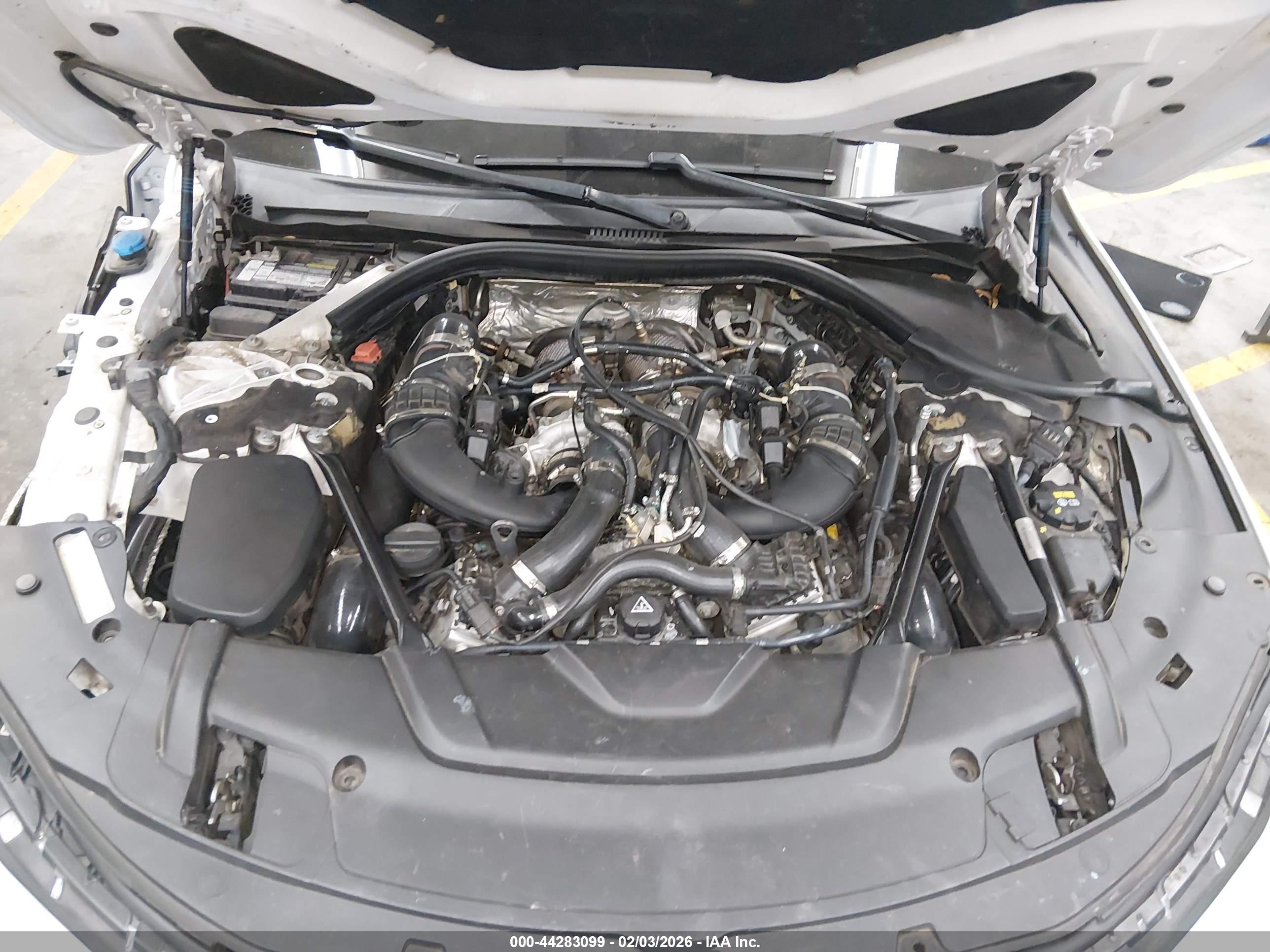 BMW 750I image 10