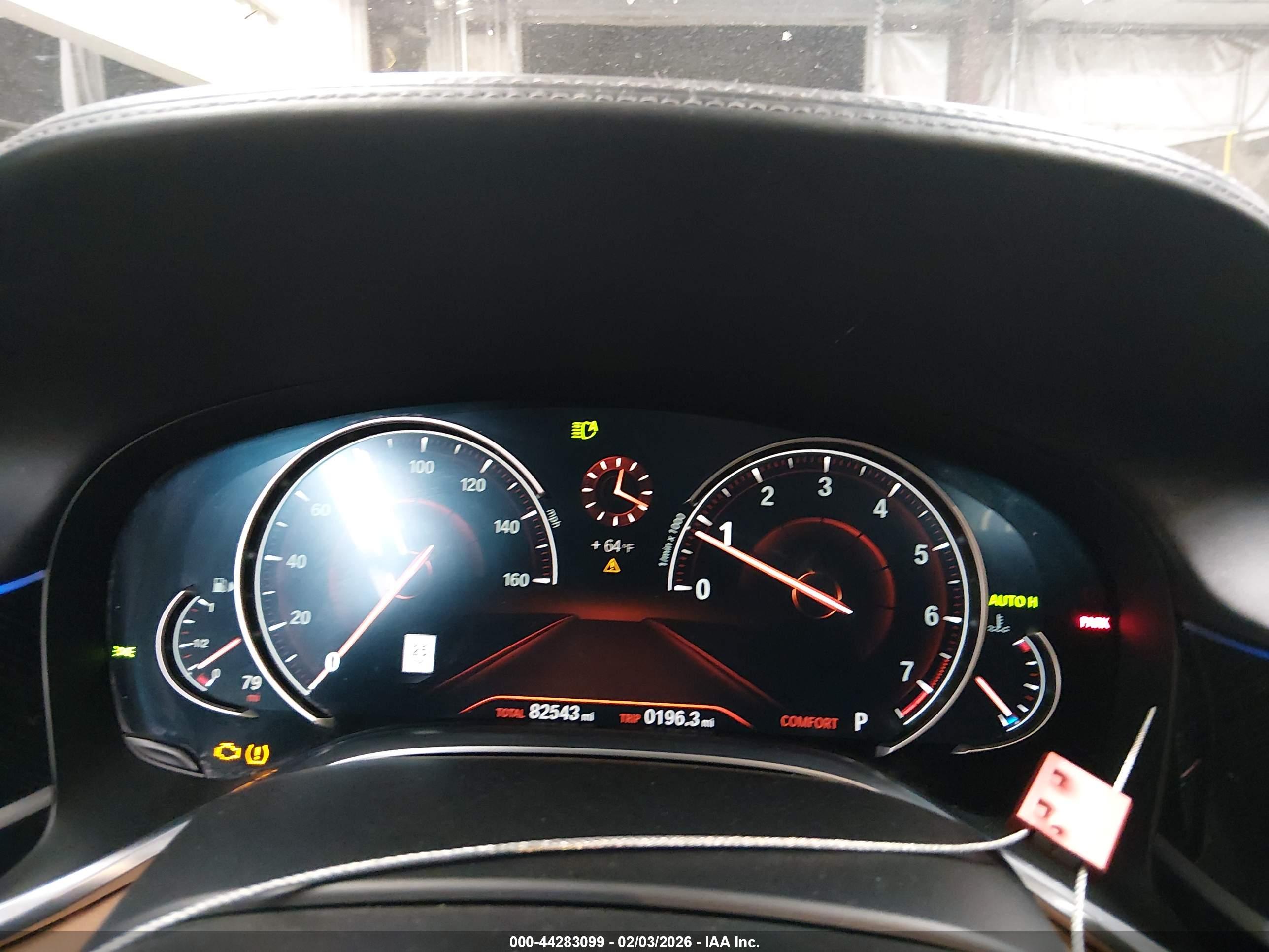 BMW 750I image 7