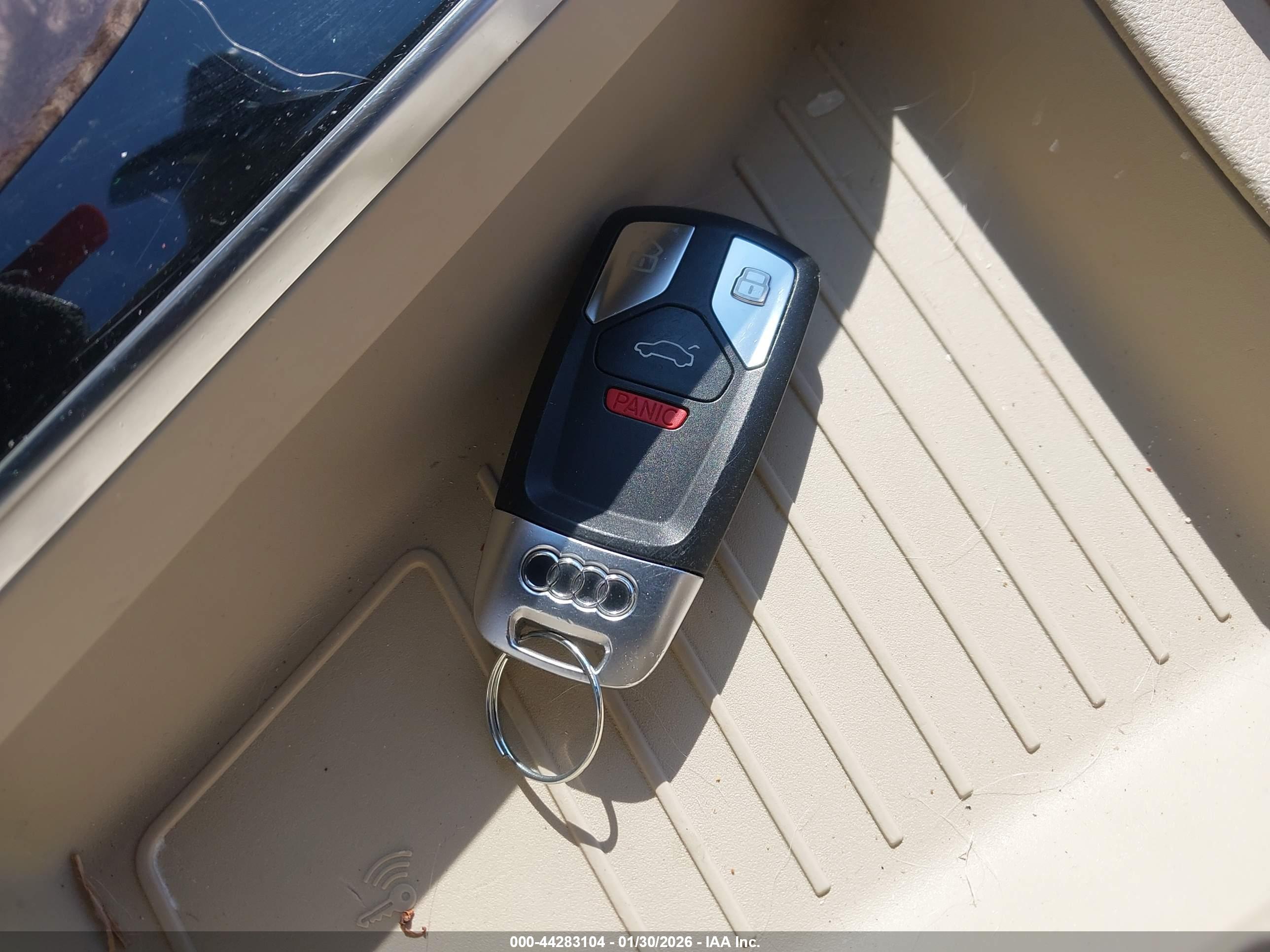 AUDI Q7 image 11
