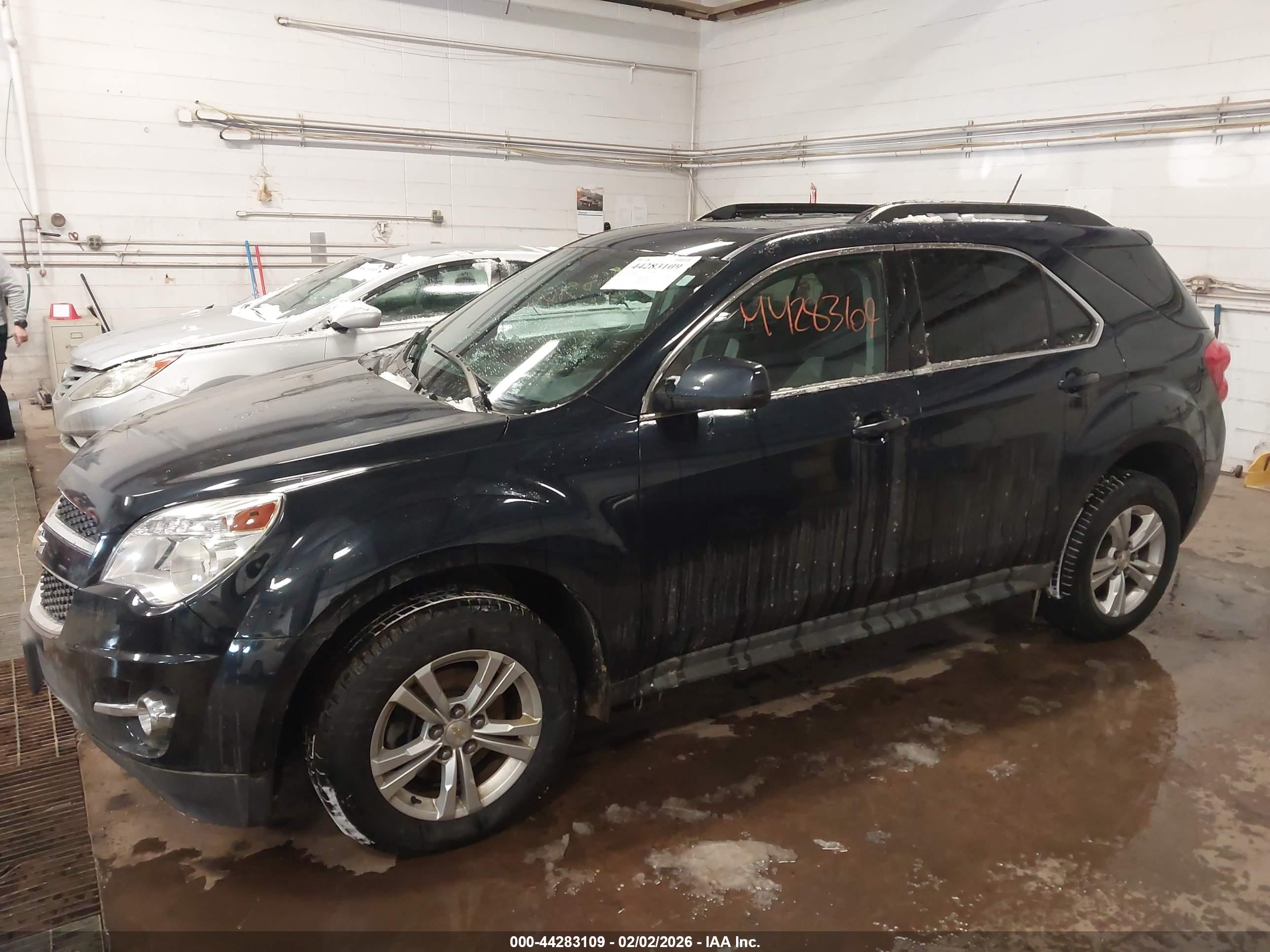 CHEVROLET EQUINOX image 2