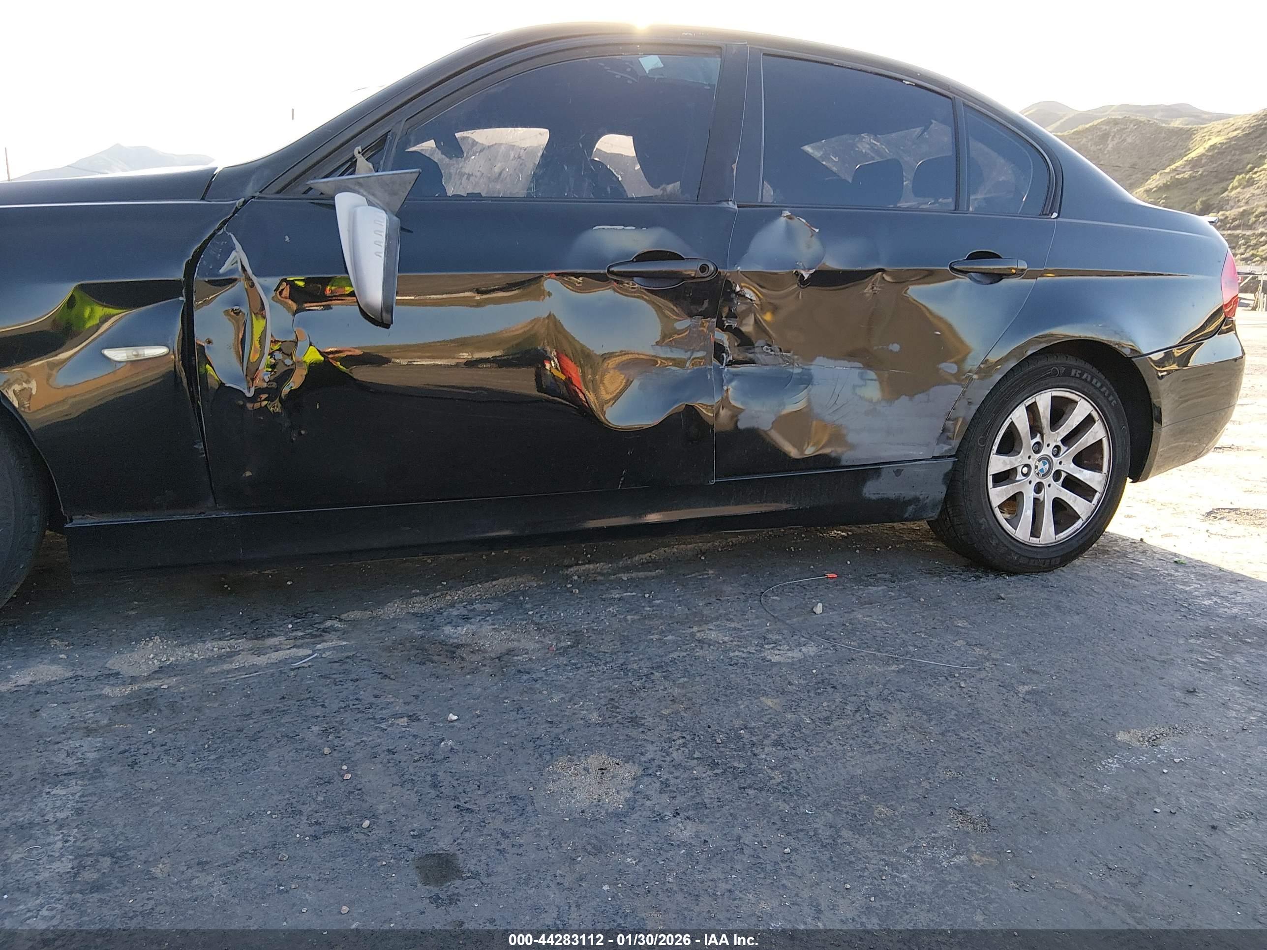 BMW 328XI image 6