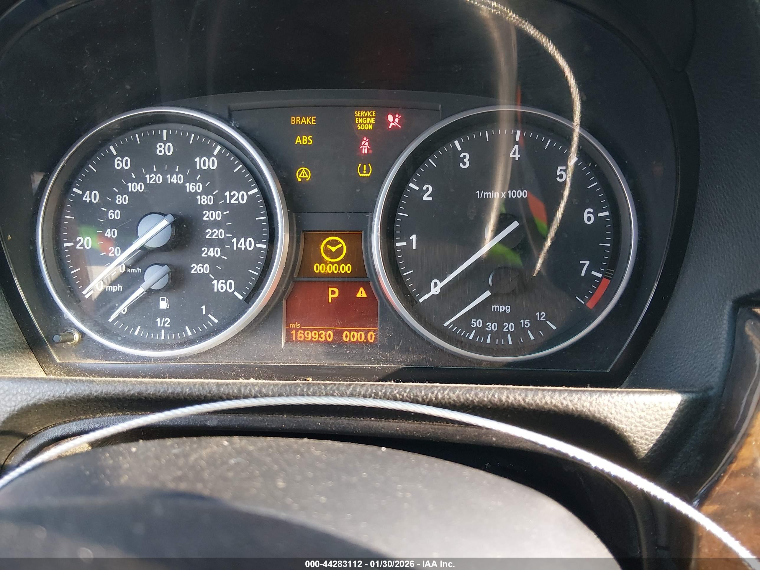 BMW 328XI image 7