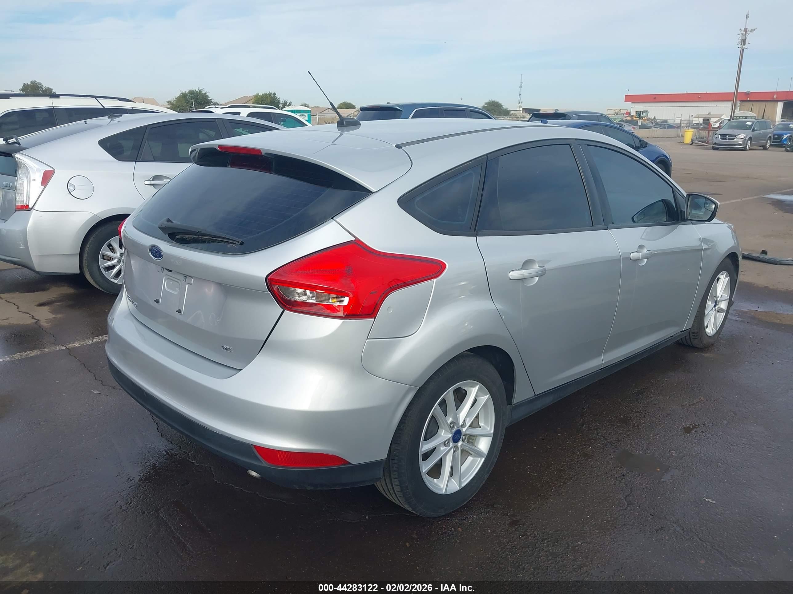 FORD FOCUS image 4