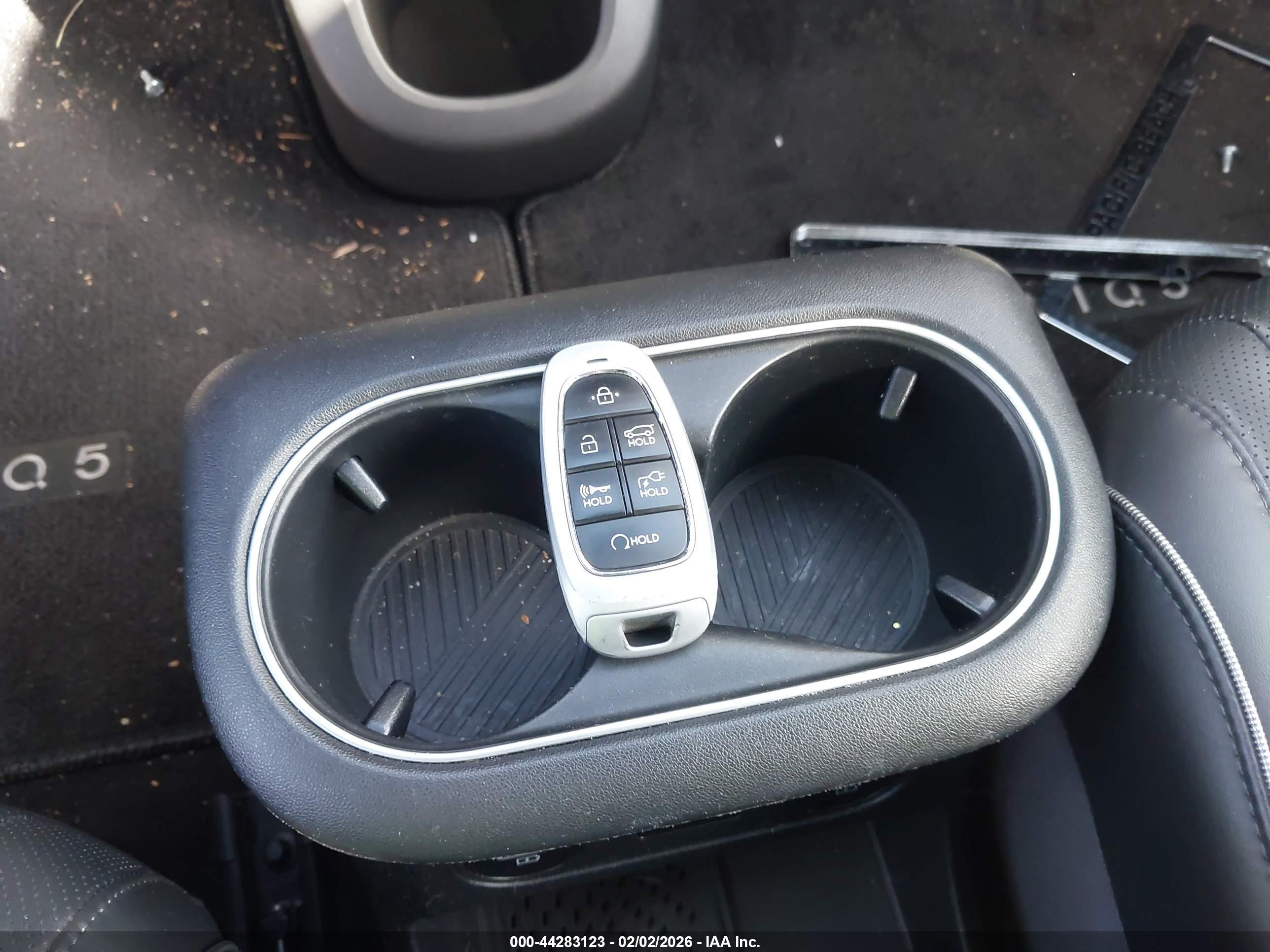 HYUNDAI IONIQ image 11