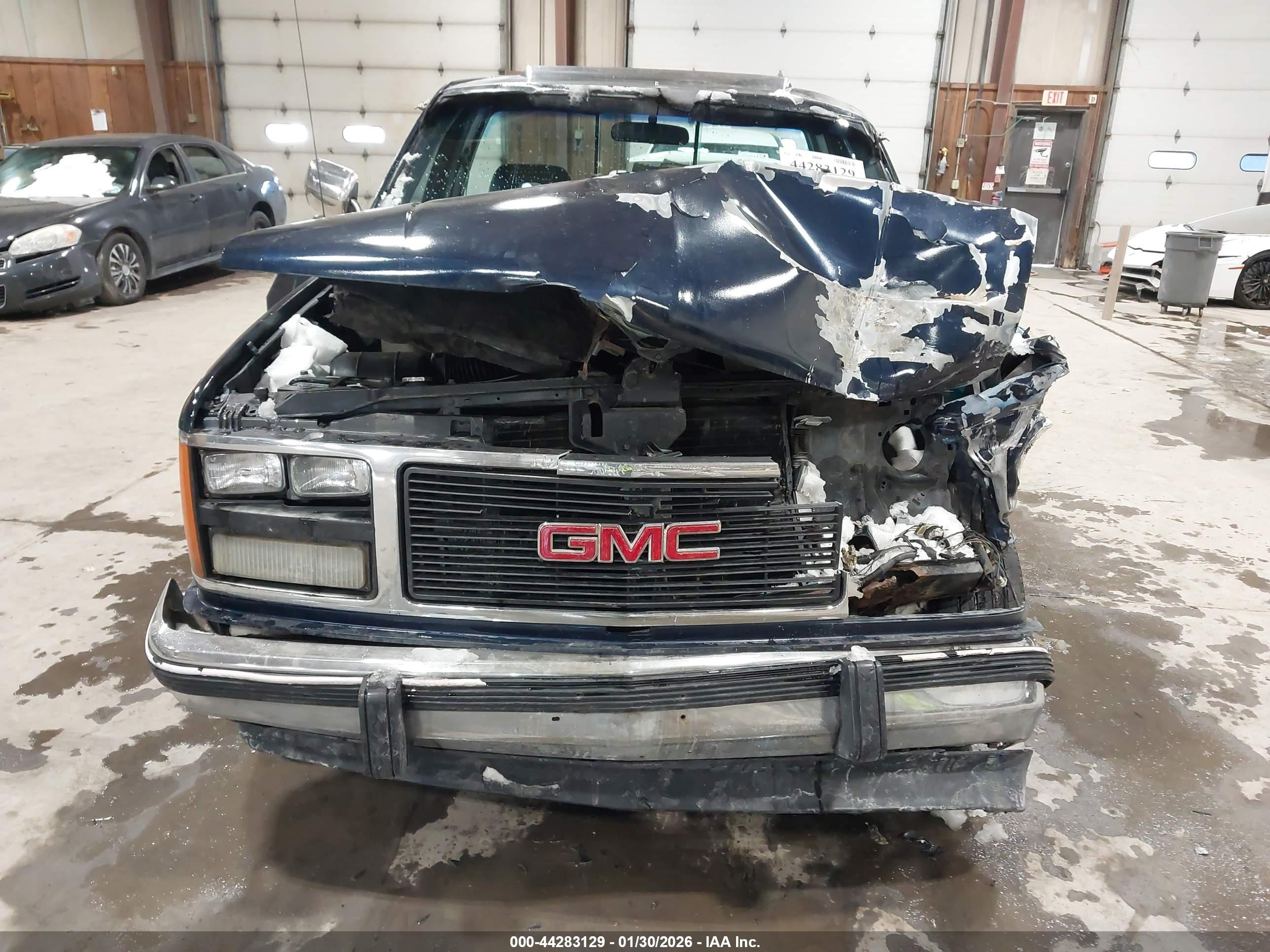 GMC GMT-400 image 6