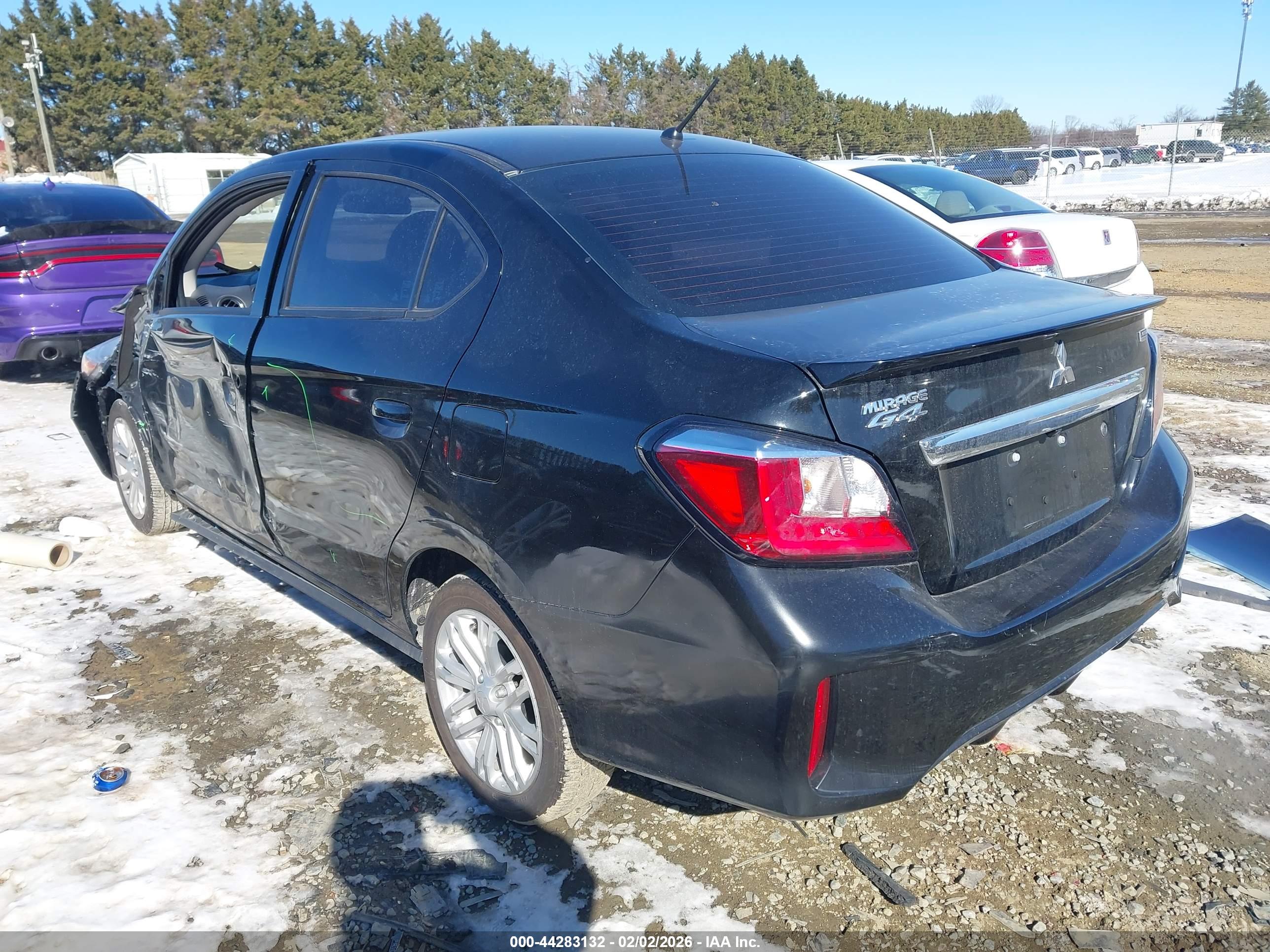 MITSUBISHI MIRAGE image 3