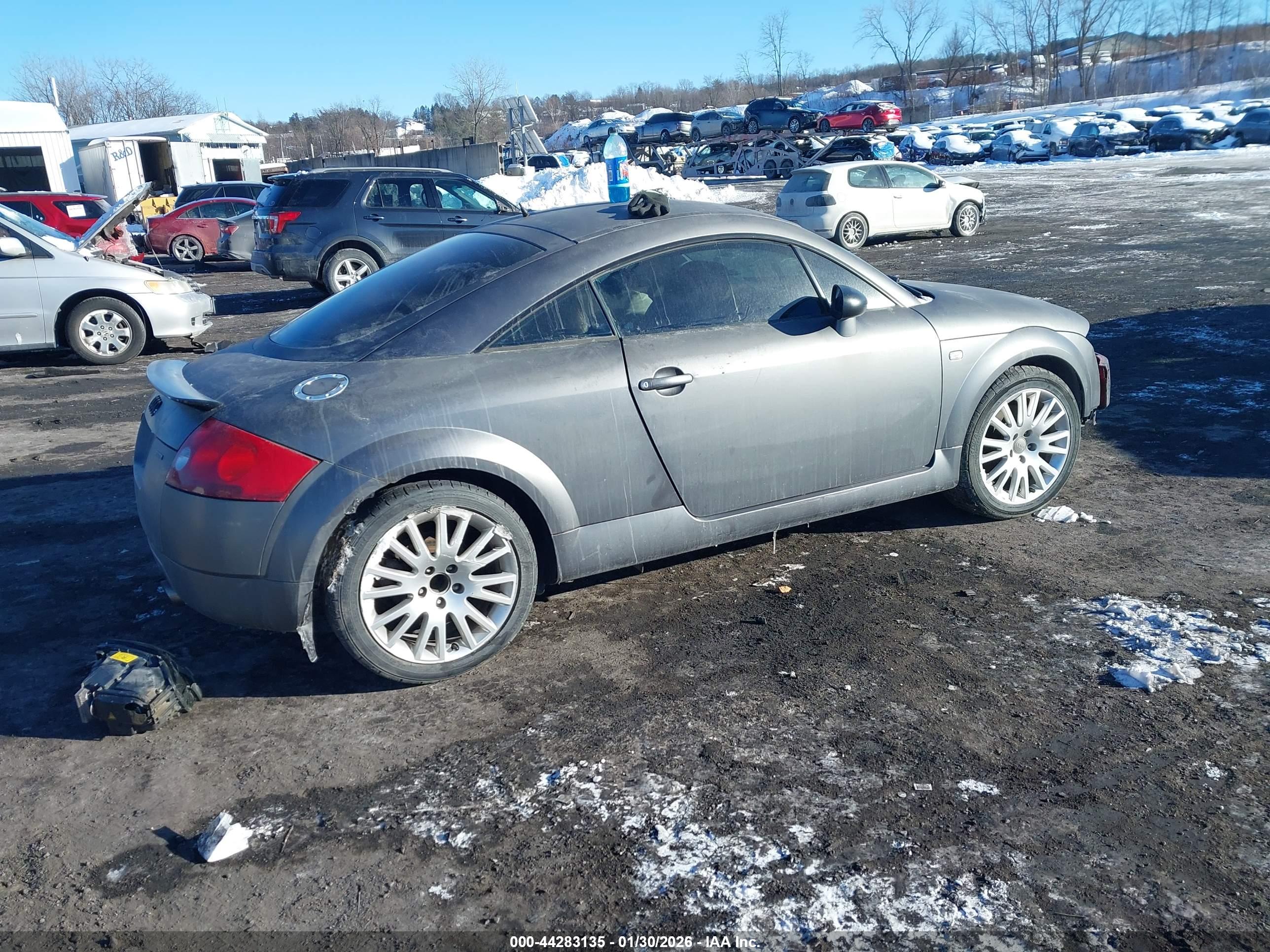AUDI TT image 4