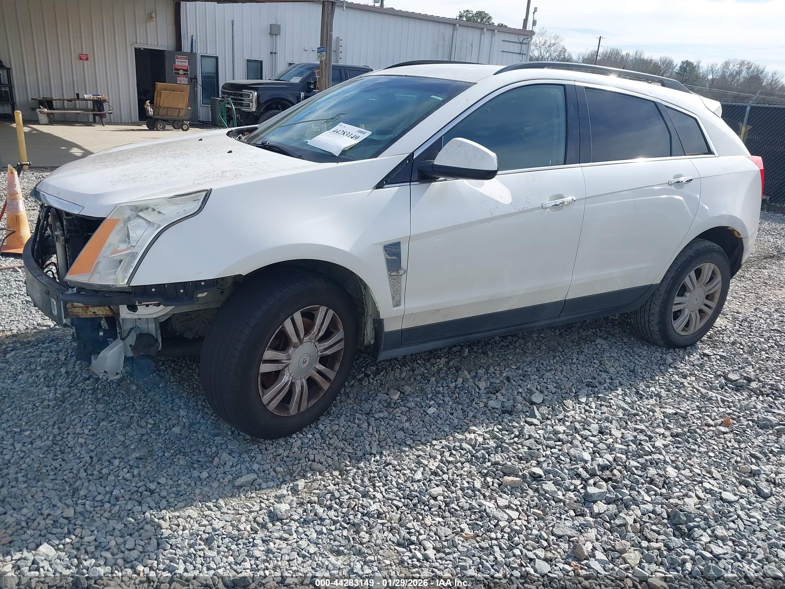 CADILLAC SRX image 2